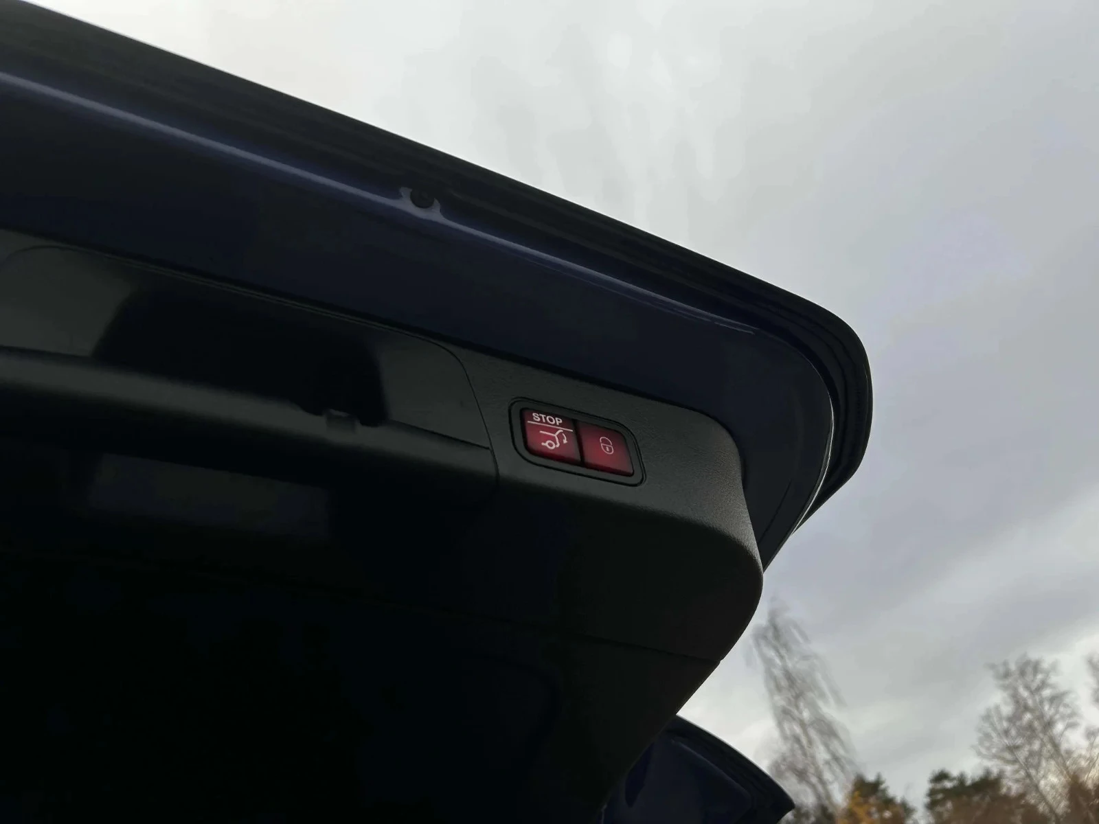 Mercedes-Benz-EQB-image-22