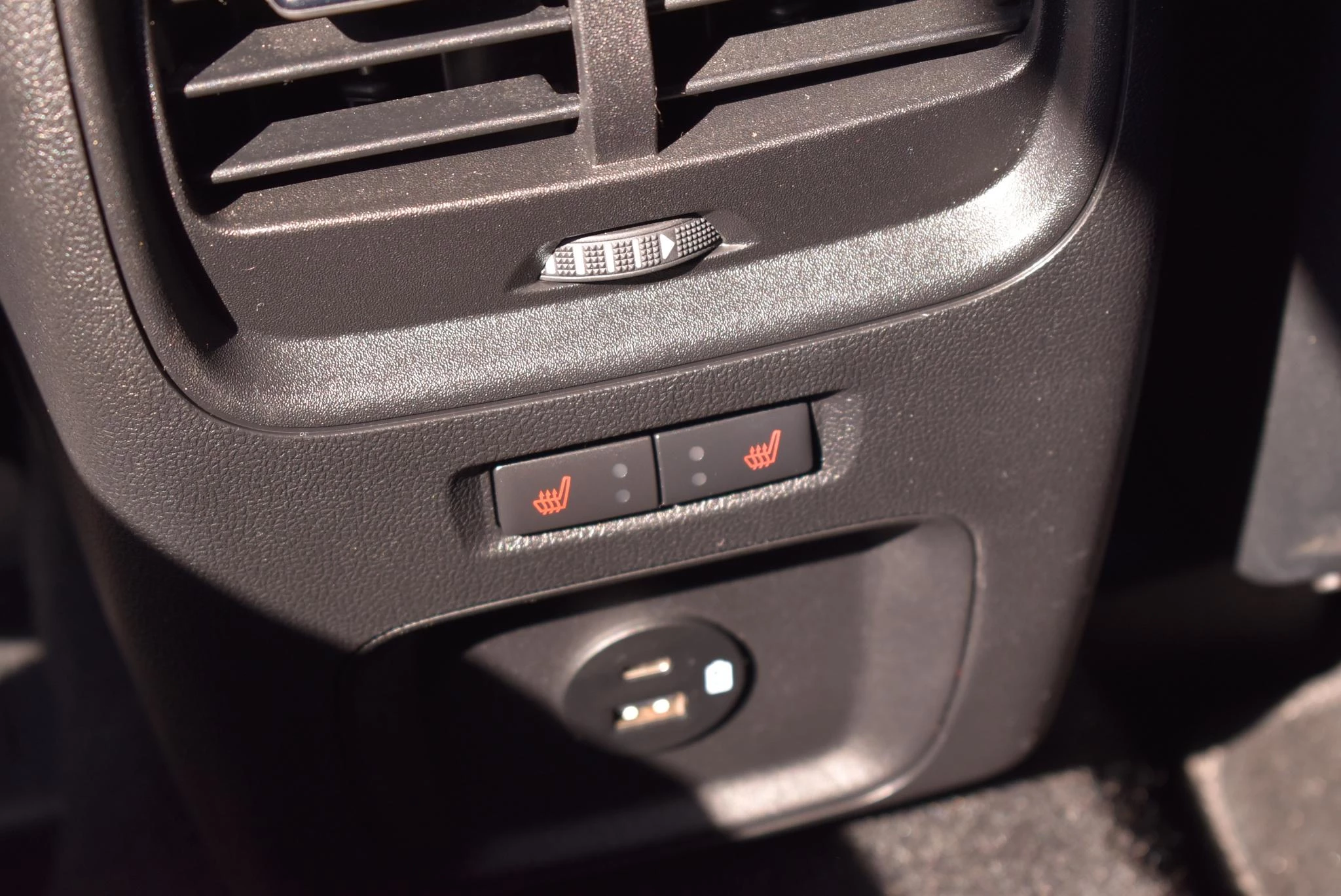 Ford-Kuga-image-35