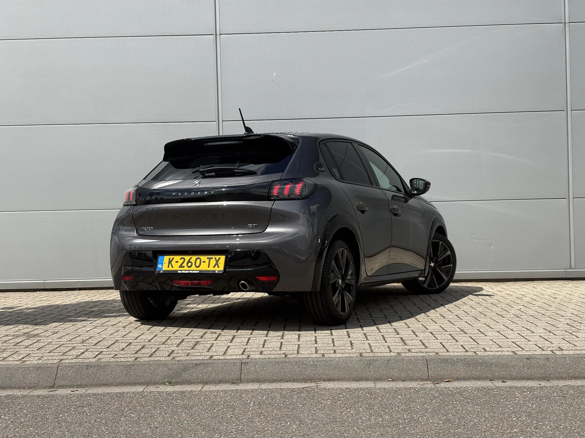 Peugeot-208-image-5