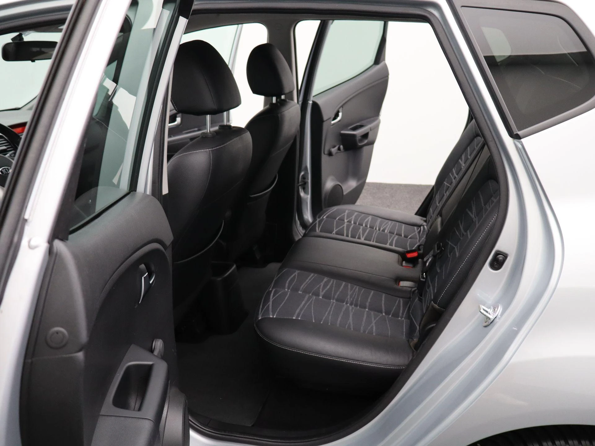 Kia-Venga-image-11