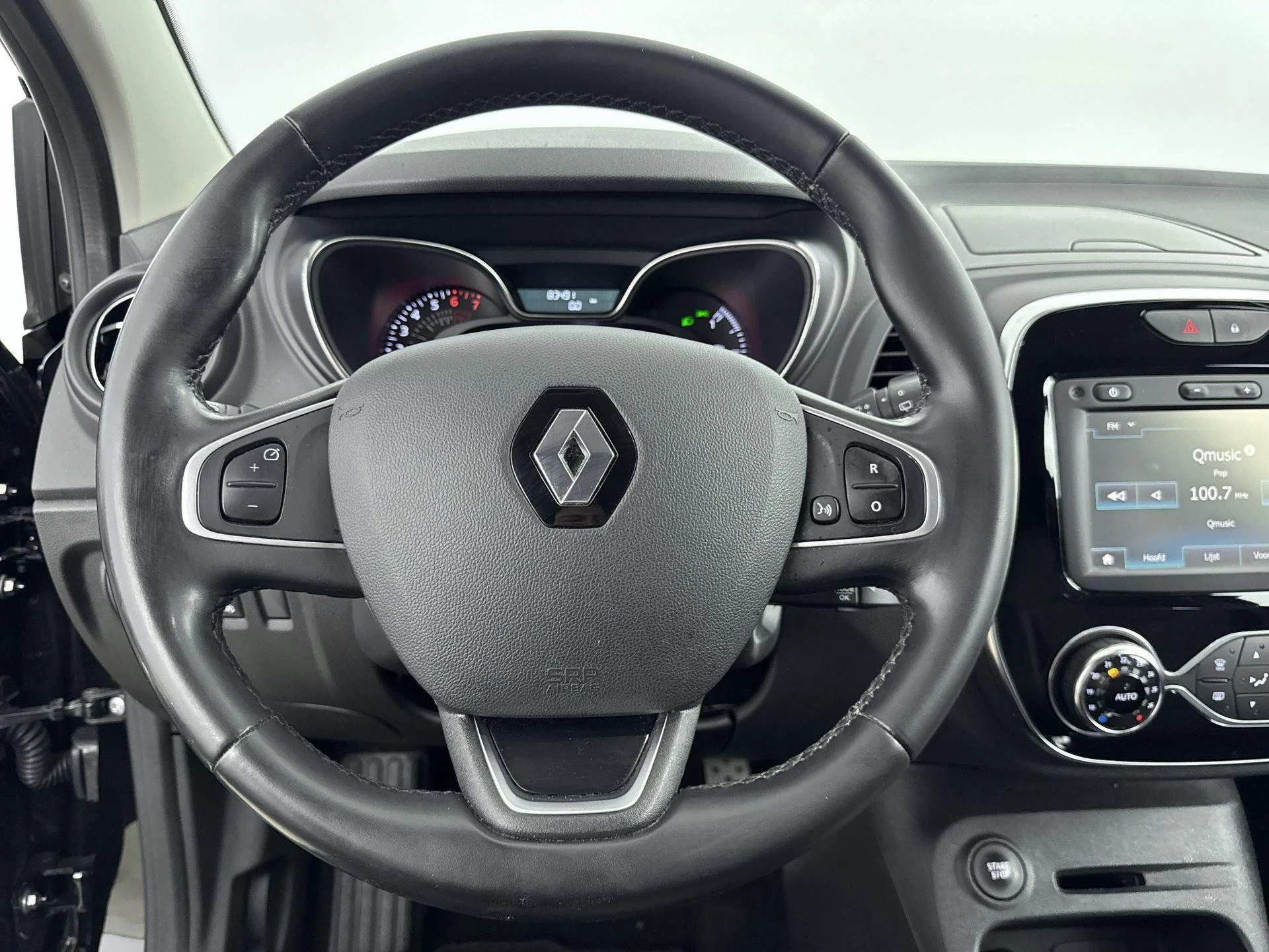 Renault-Captur-image-9