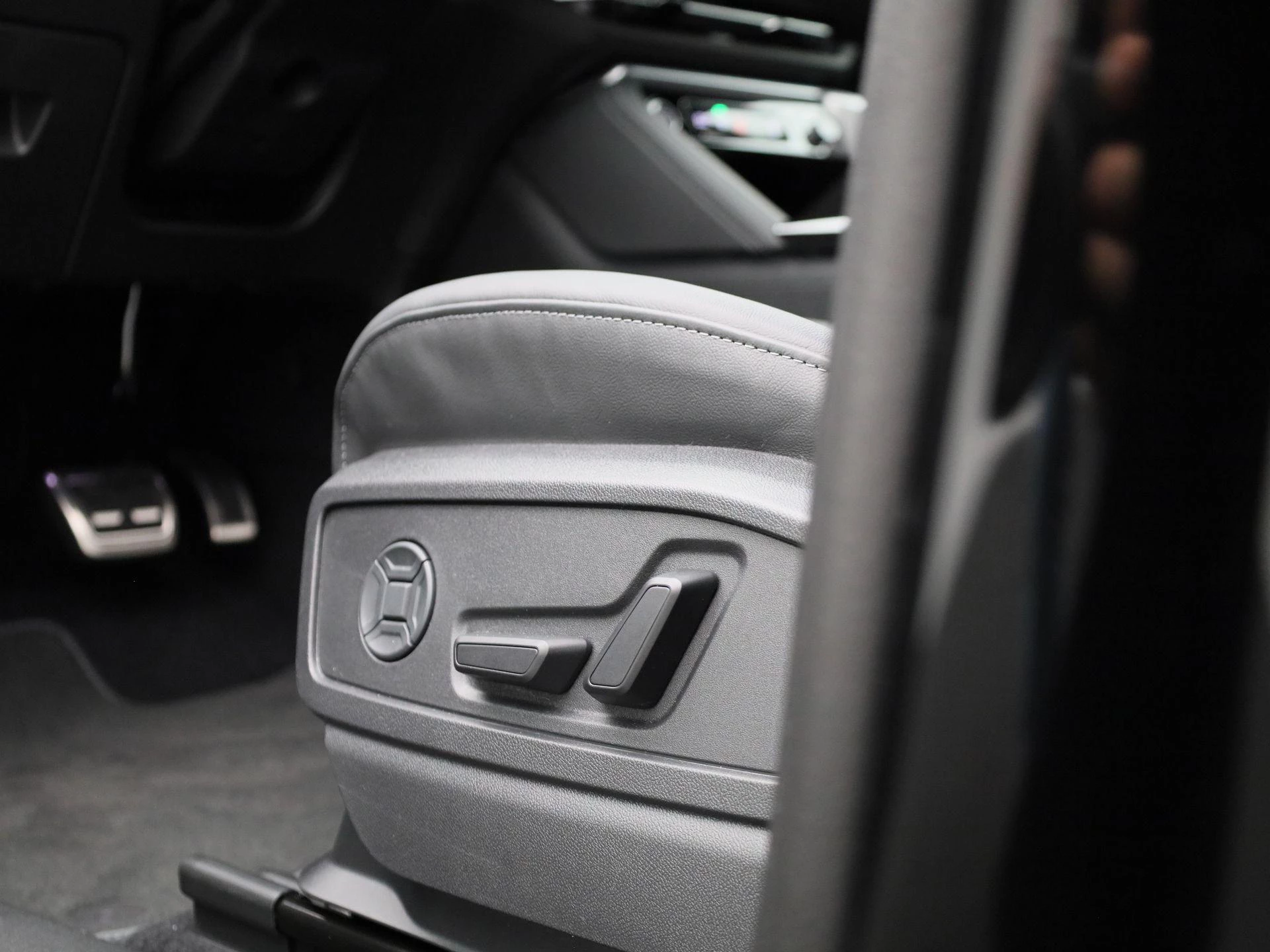 Audi Q5 2.0 TFSI e-hybrid quattro S edition Competition