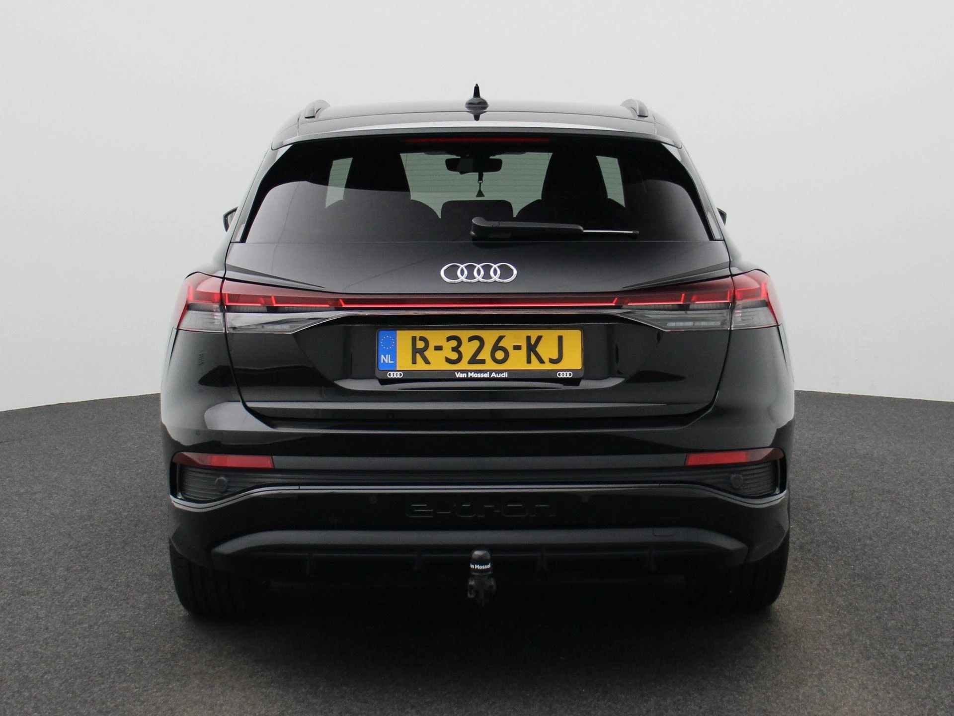 Audi-Q4 e-tron-image-4