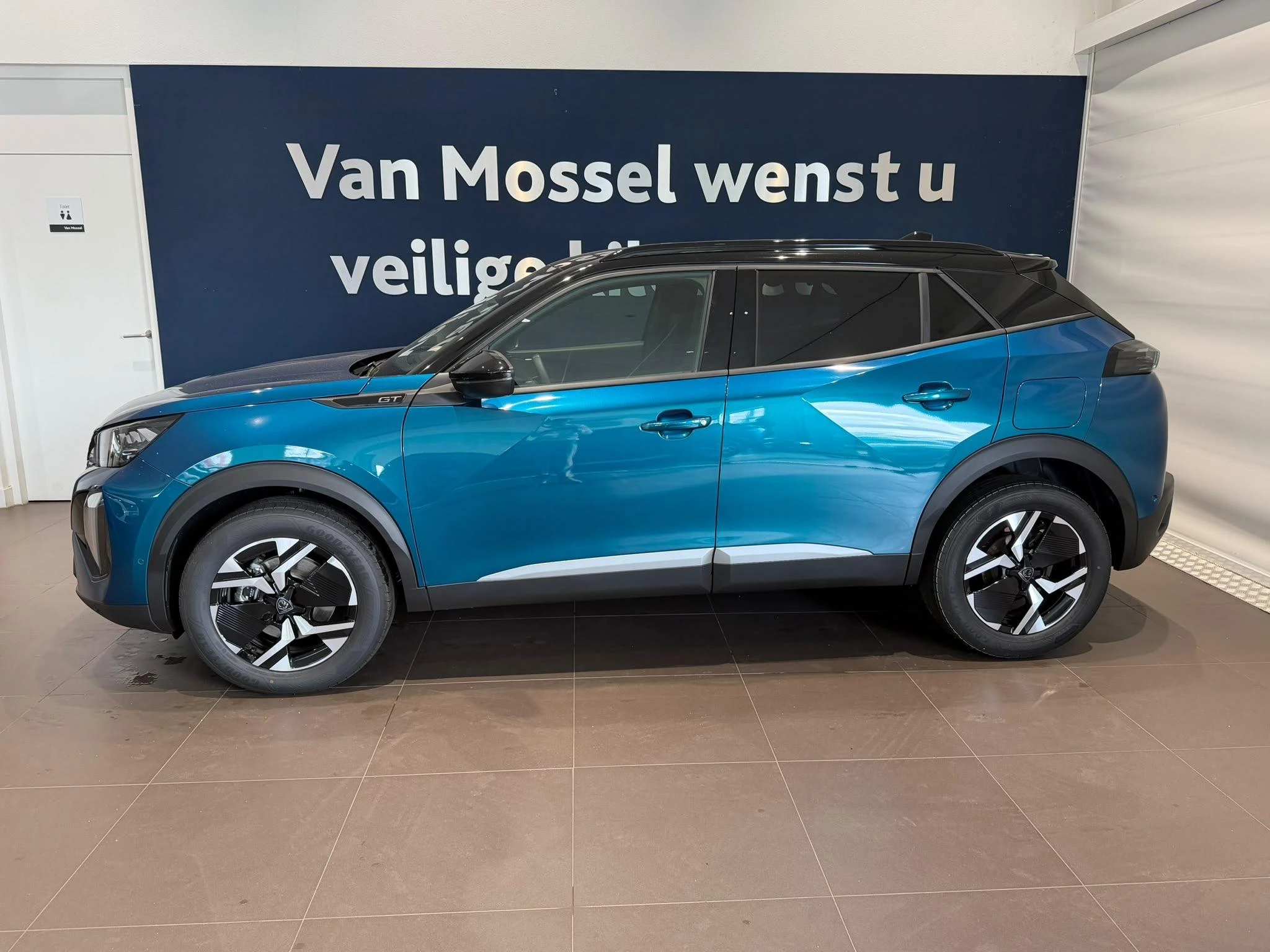 Peugeot-2008-image-2