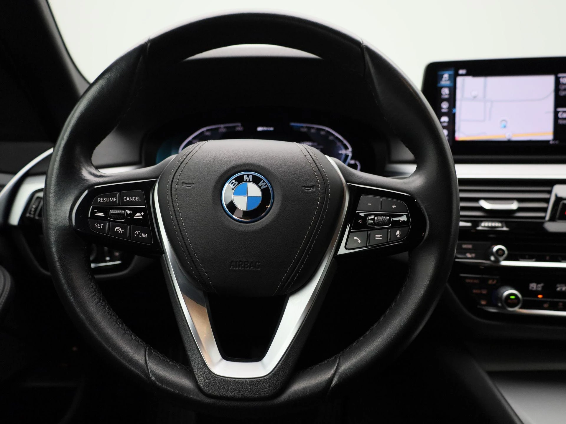BMW-5 Serie-image-6