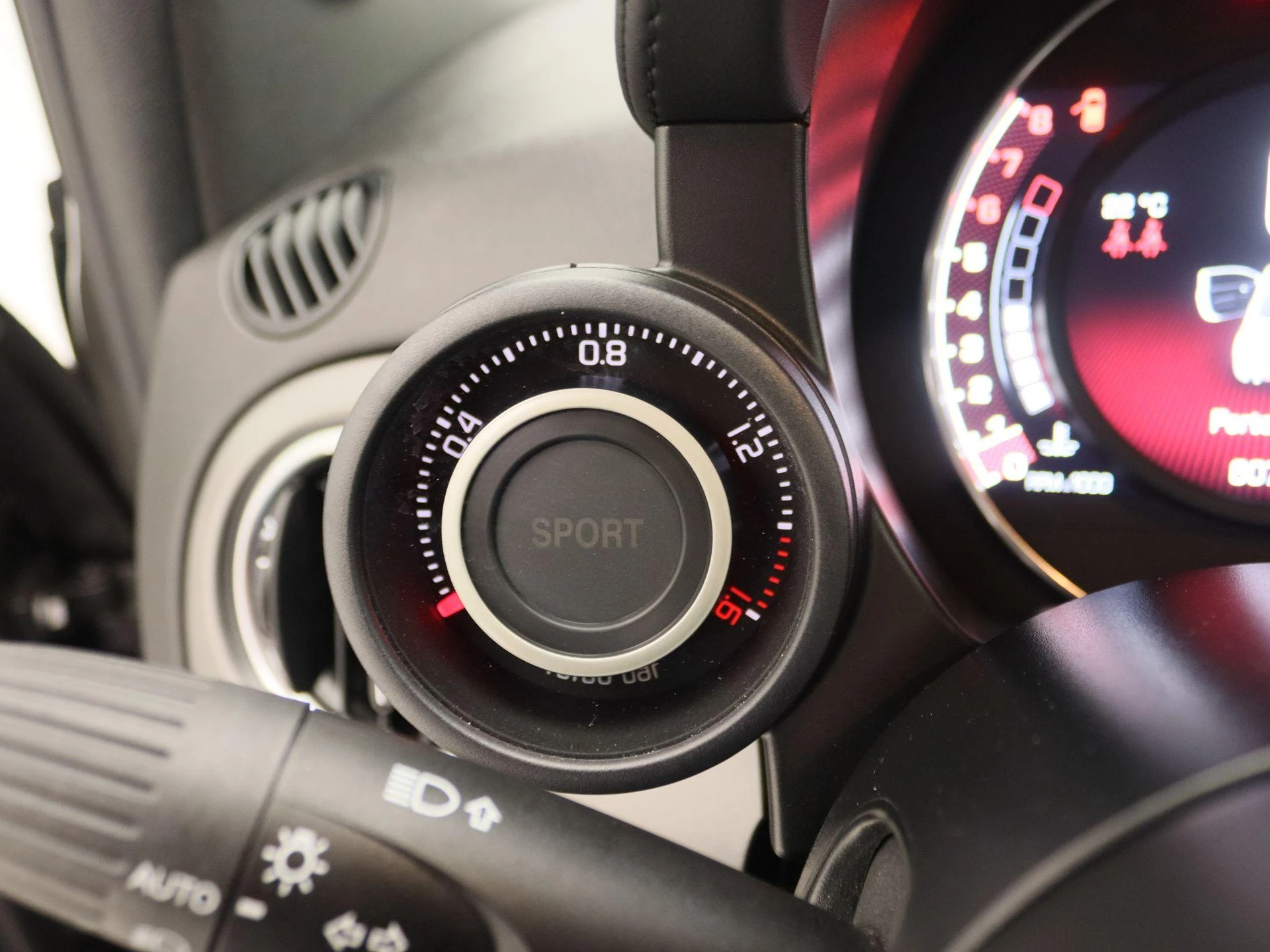 Abarth-595-image-18