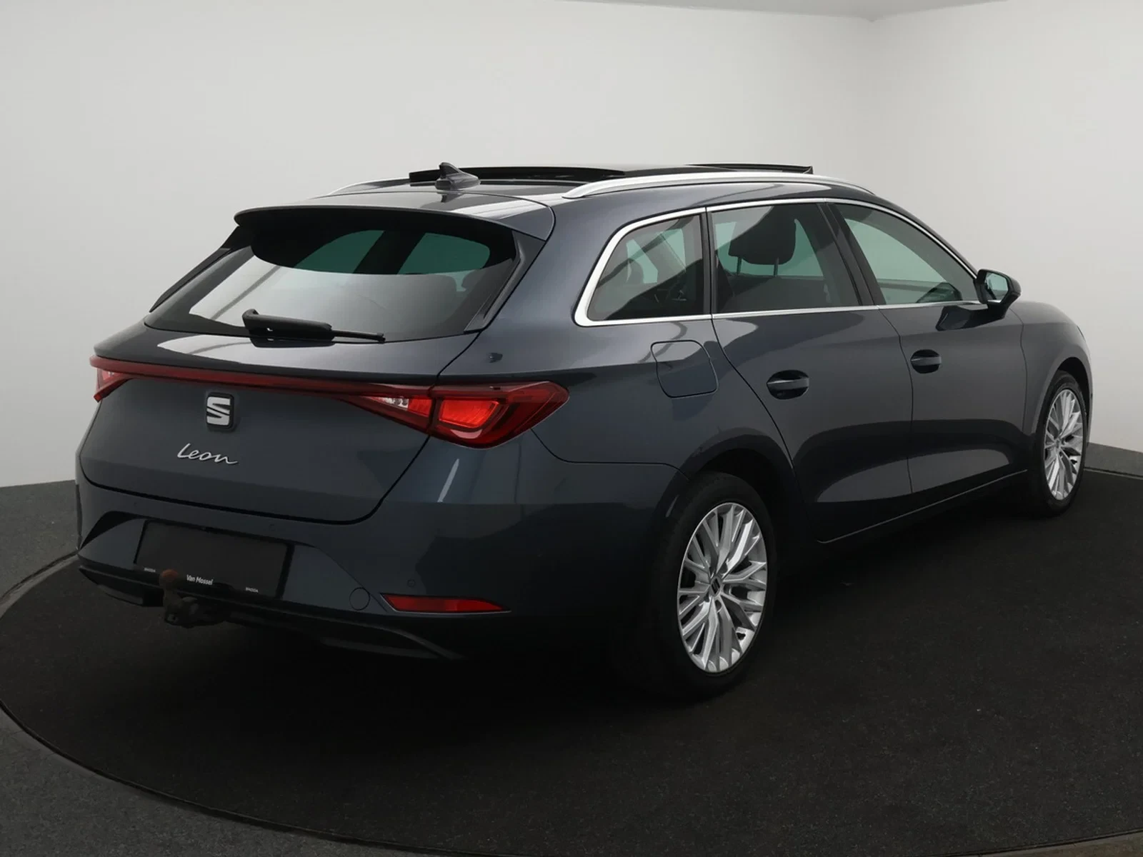 SEAT Leon ST Leon Break Xcellence 1.5TSI 150PK *PANODAK*TREKHAAK*CAMERA*PDC*ACC*NAVI*APP-CONNECT*...*