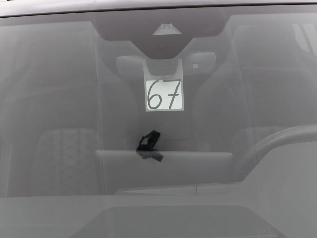 Volkswagen-Golf-image-9