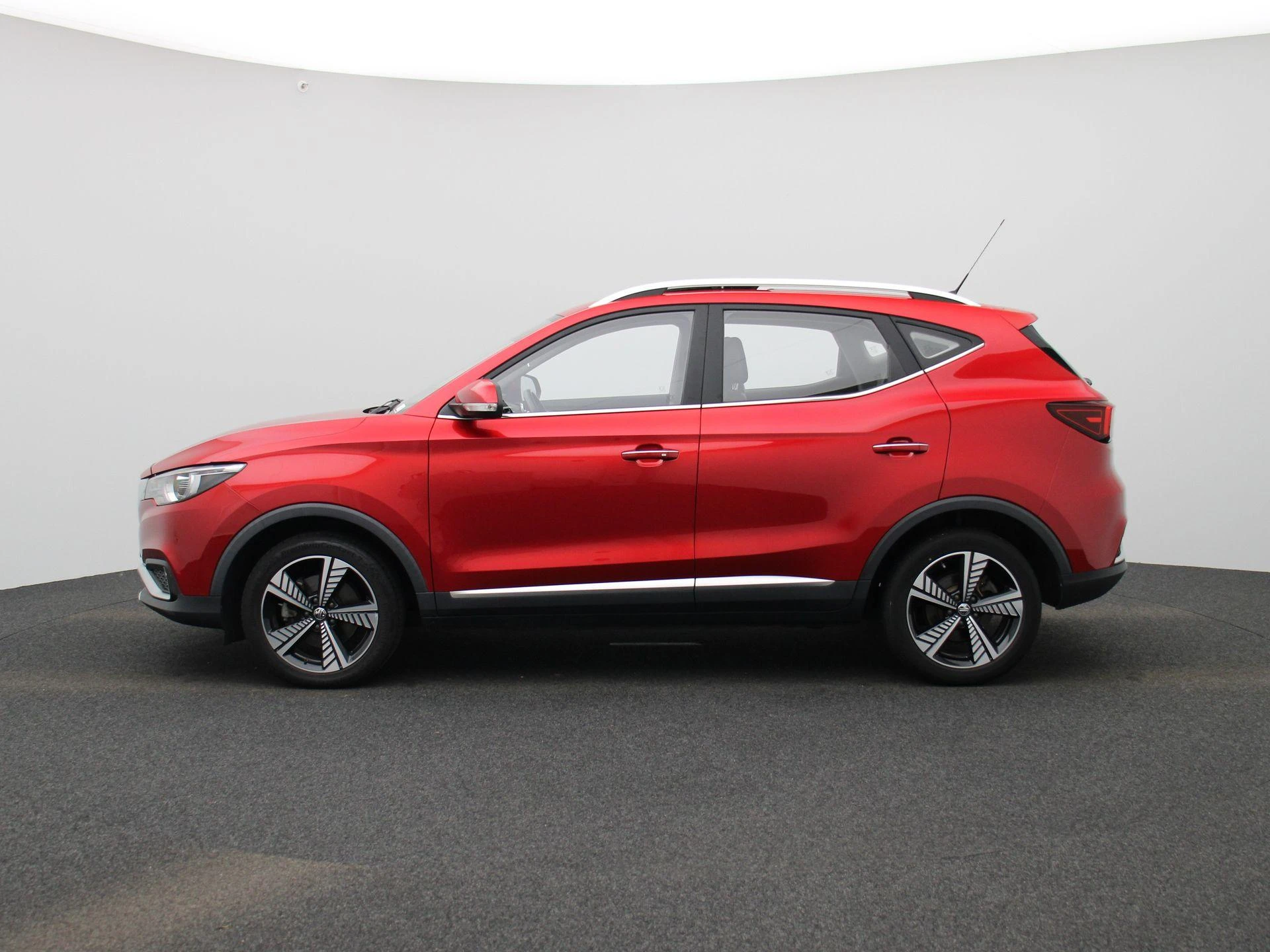 MG-ZS EV-image-3