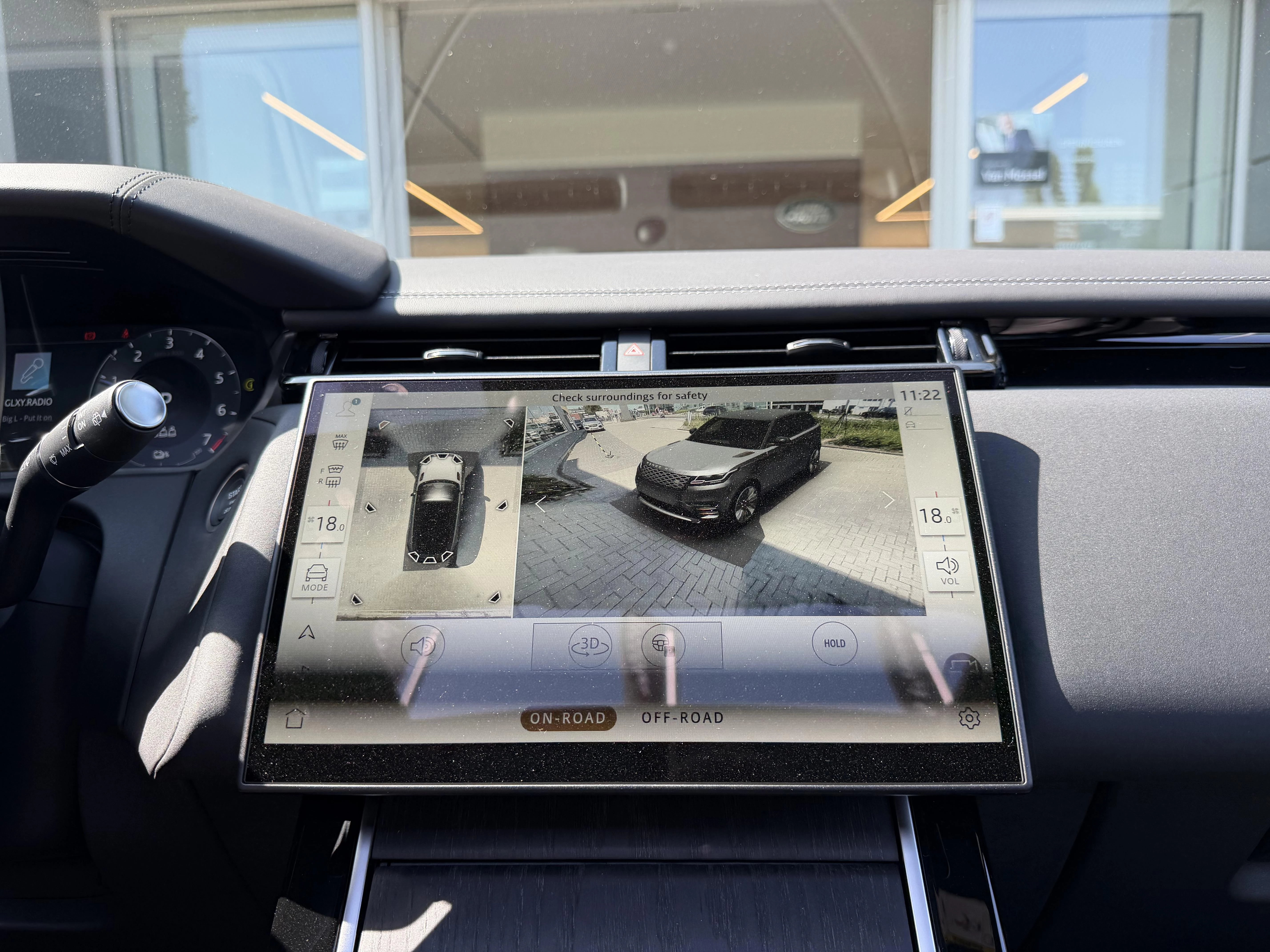 Land Rover Range Rover Velar P400e Belgravia AWD Auto. 26.75MY