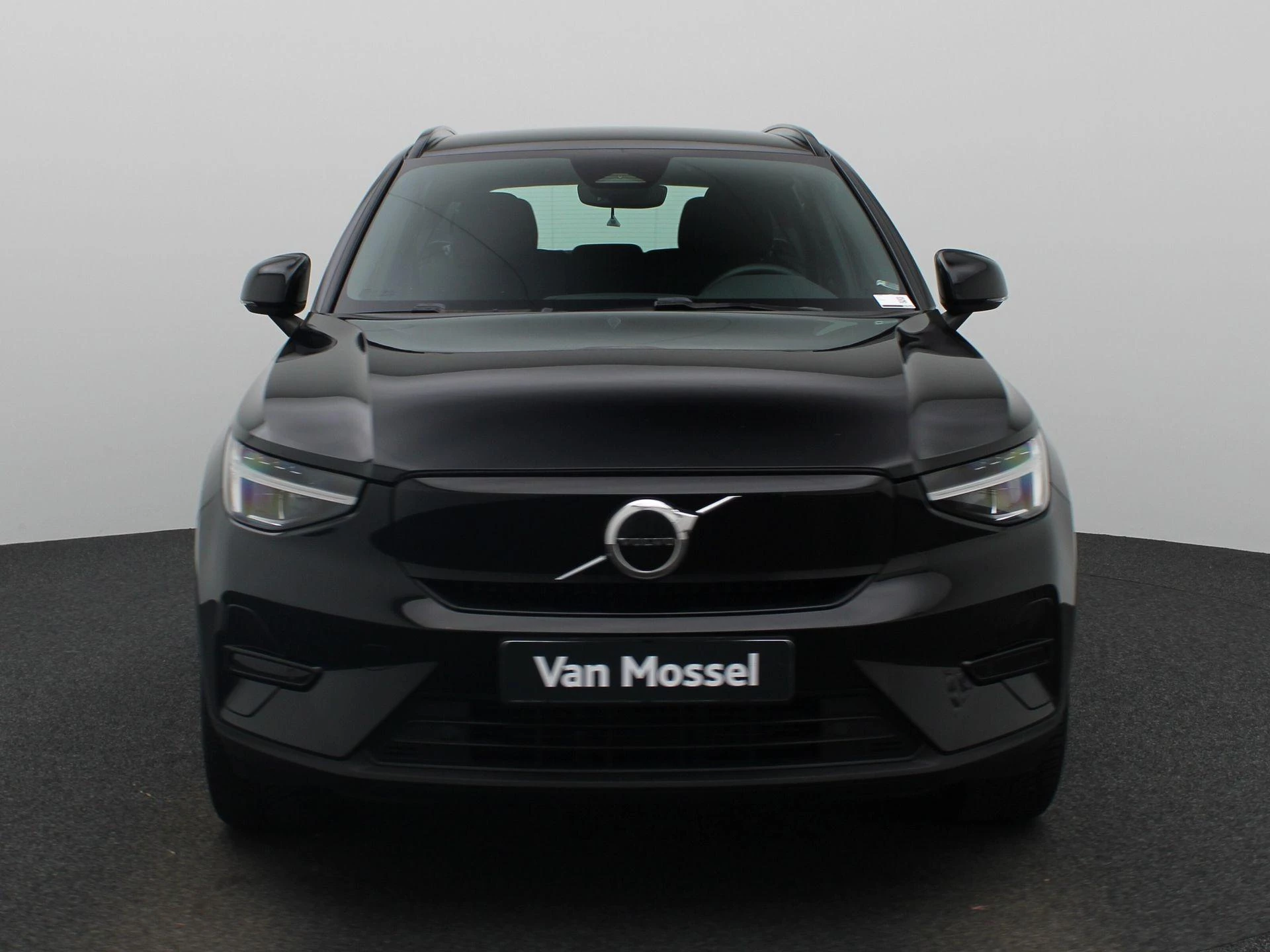 Volvo-XC40-image-2