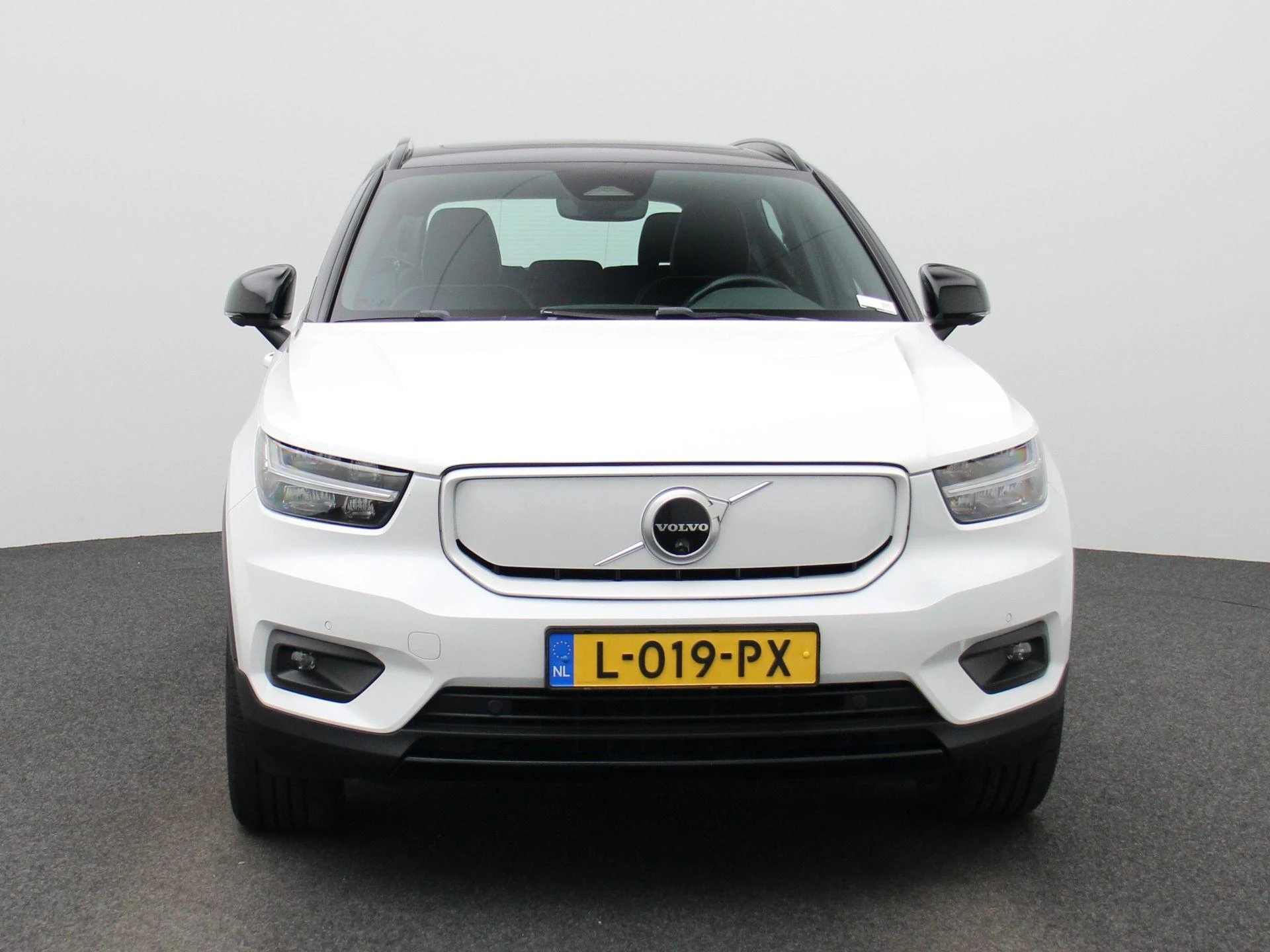 Volvo-XC40-image-3