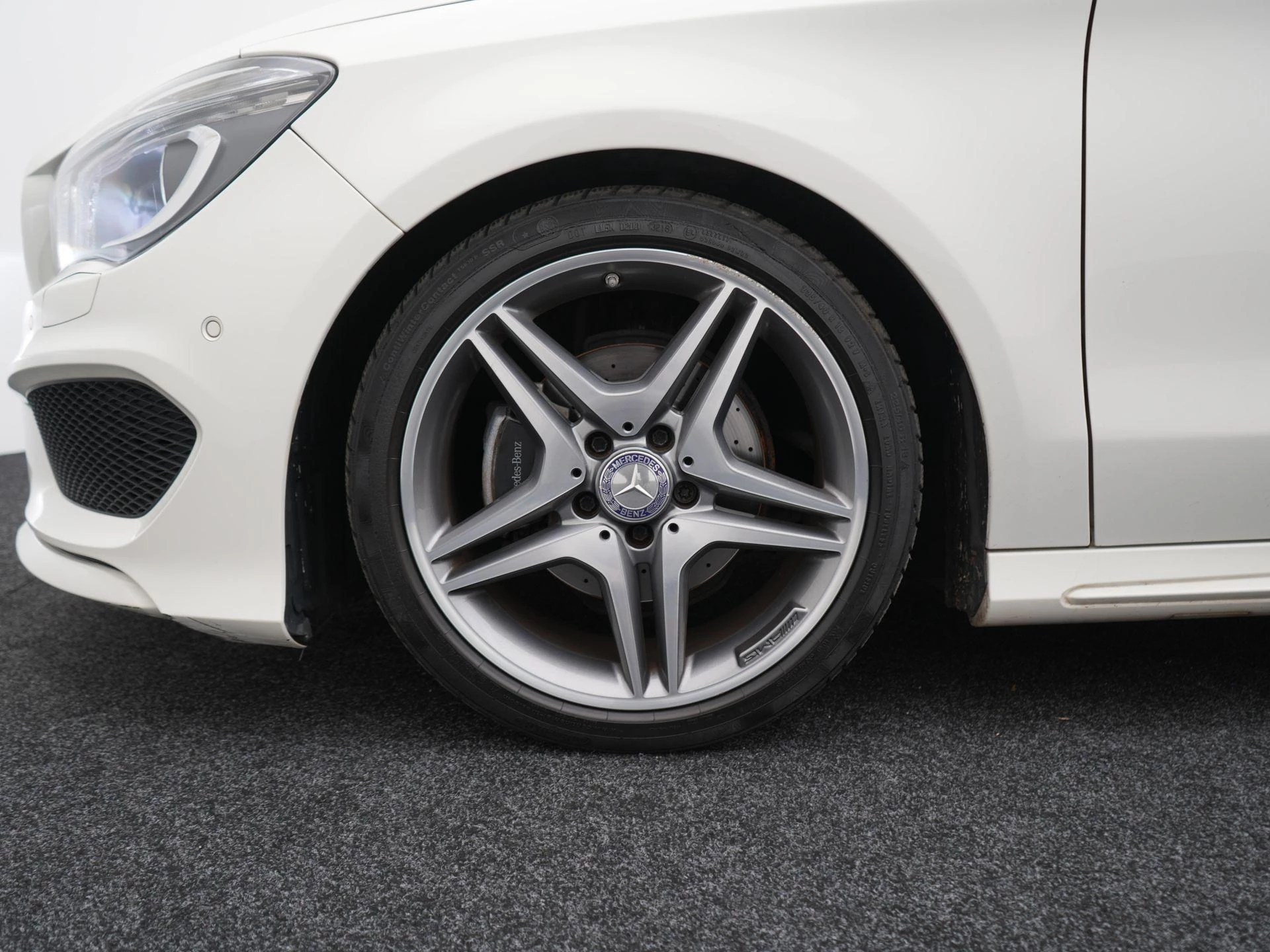 Mercedes-Benz-CLA-image-37