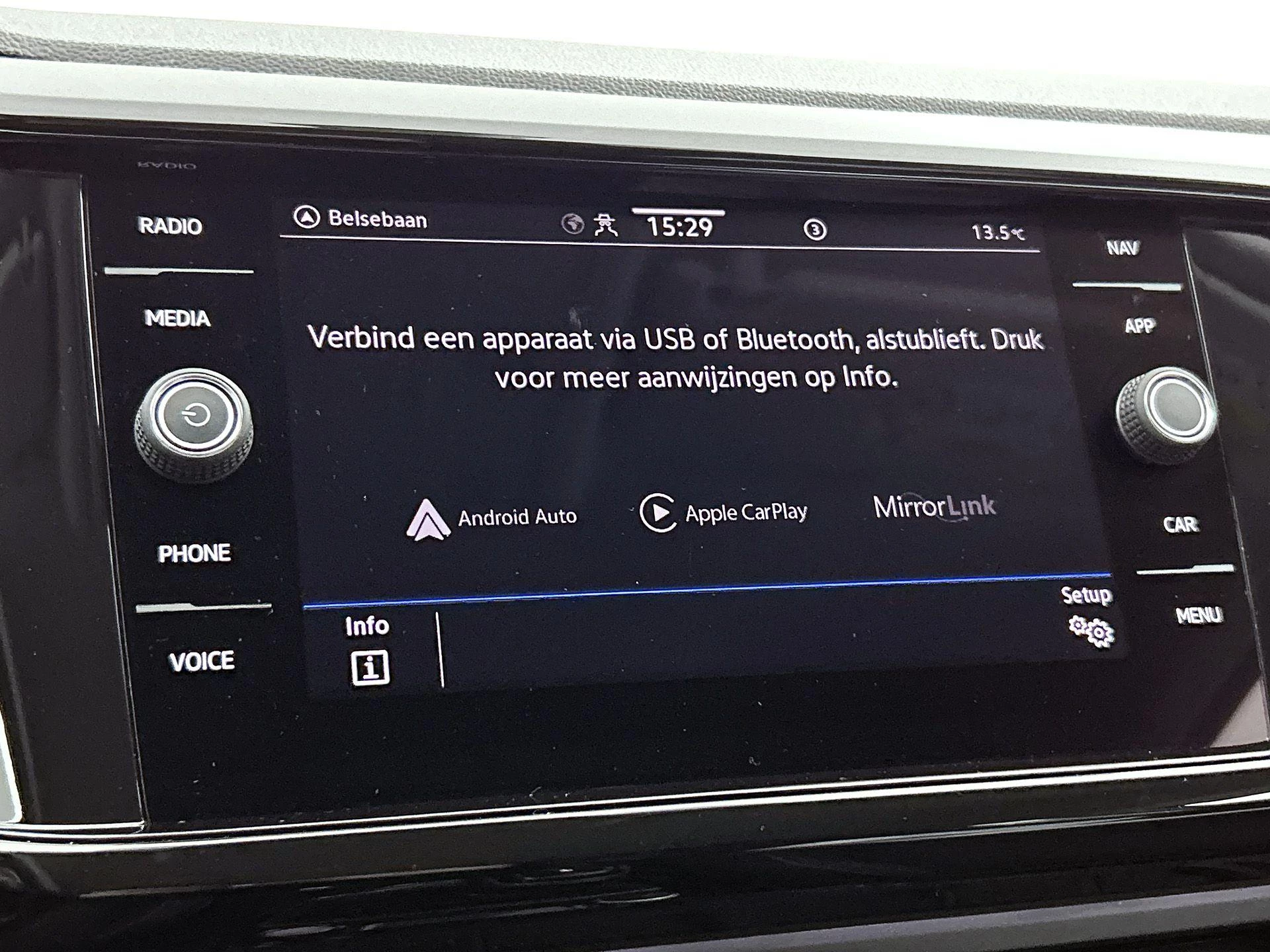 Volkswagen-T-Cross-image-11
