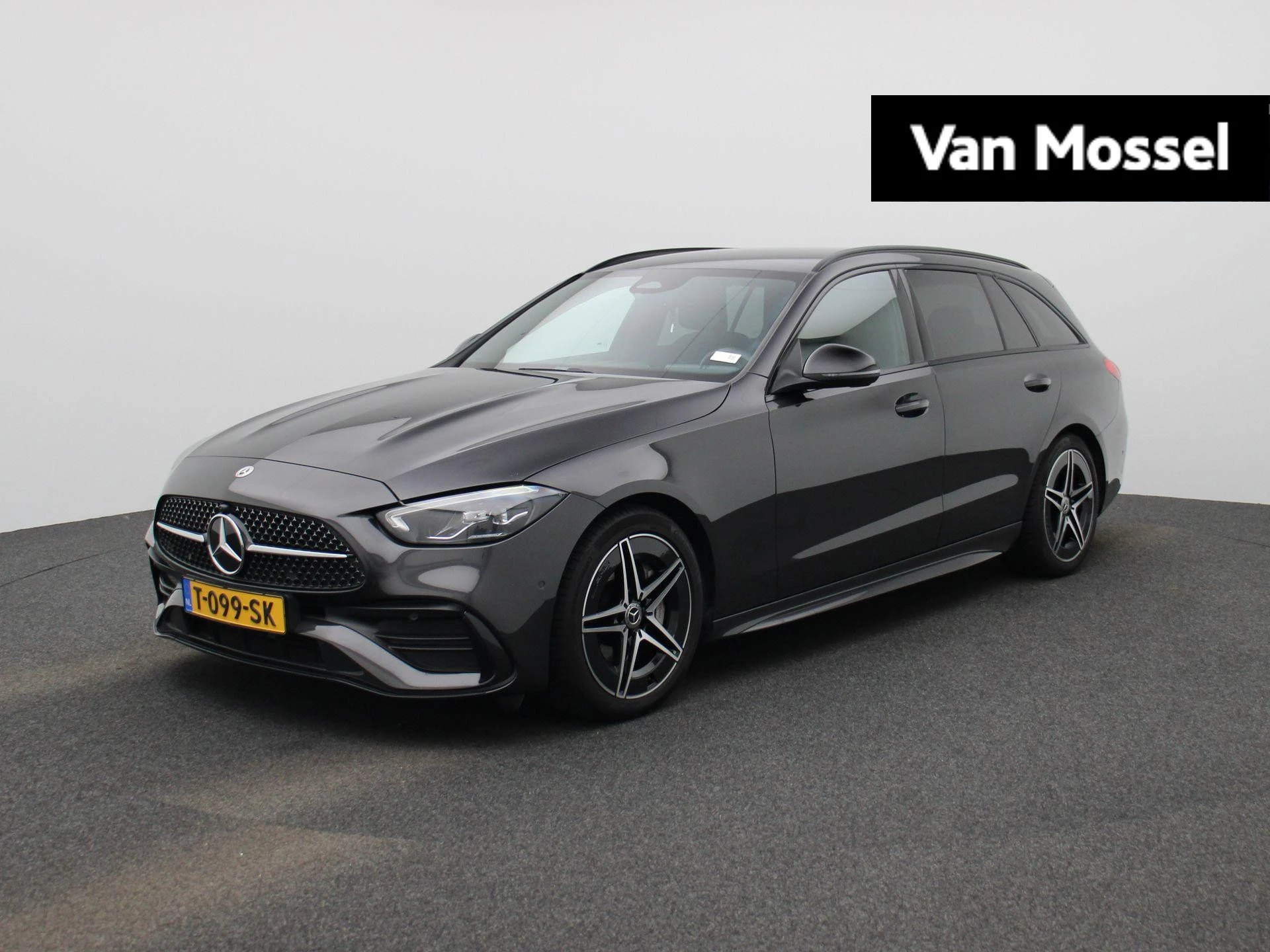 Mercedes-Benz-C-Klasse-image-0