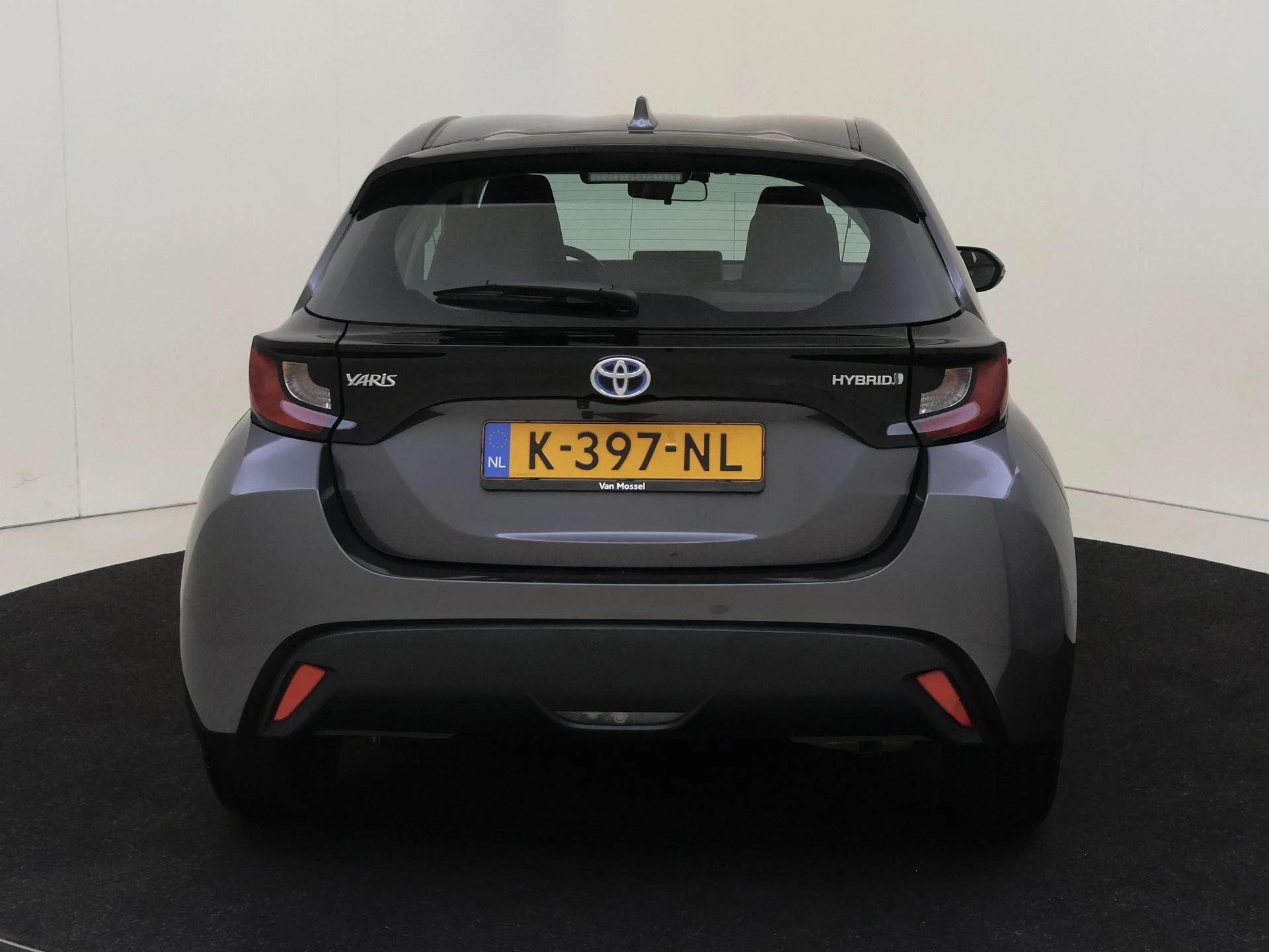 Toyota-Yaris-image-4
