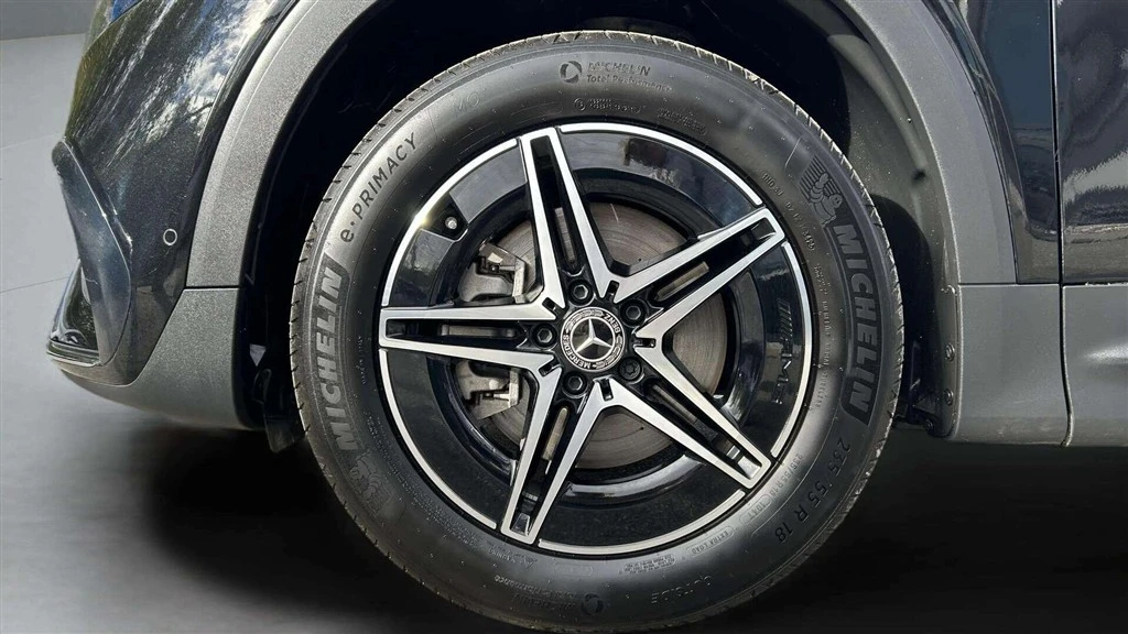 Mercedes-Benz-EQB-image-8