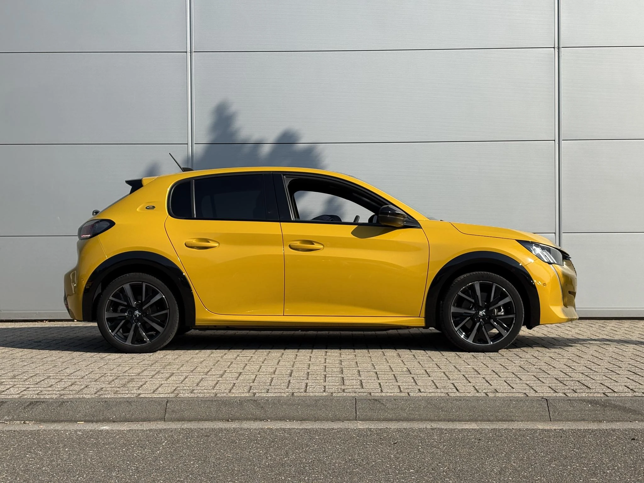 Peugeot e-208 EV GT 350 50 kWh
