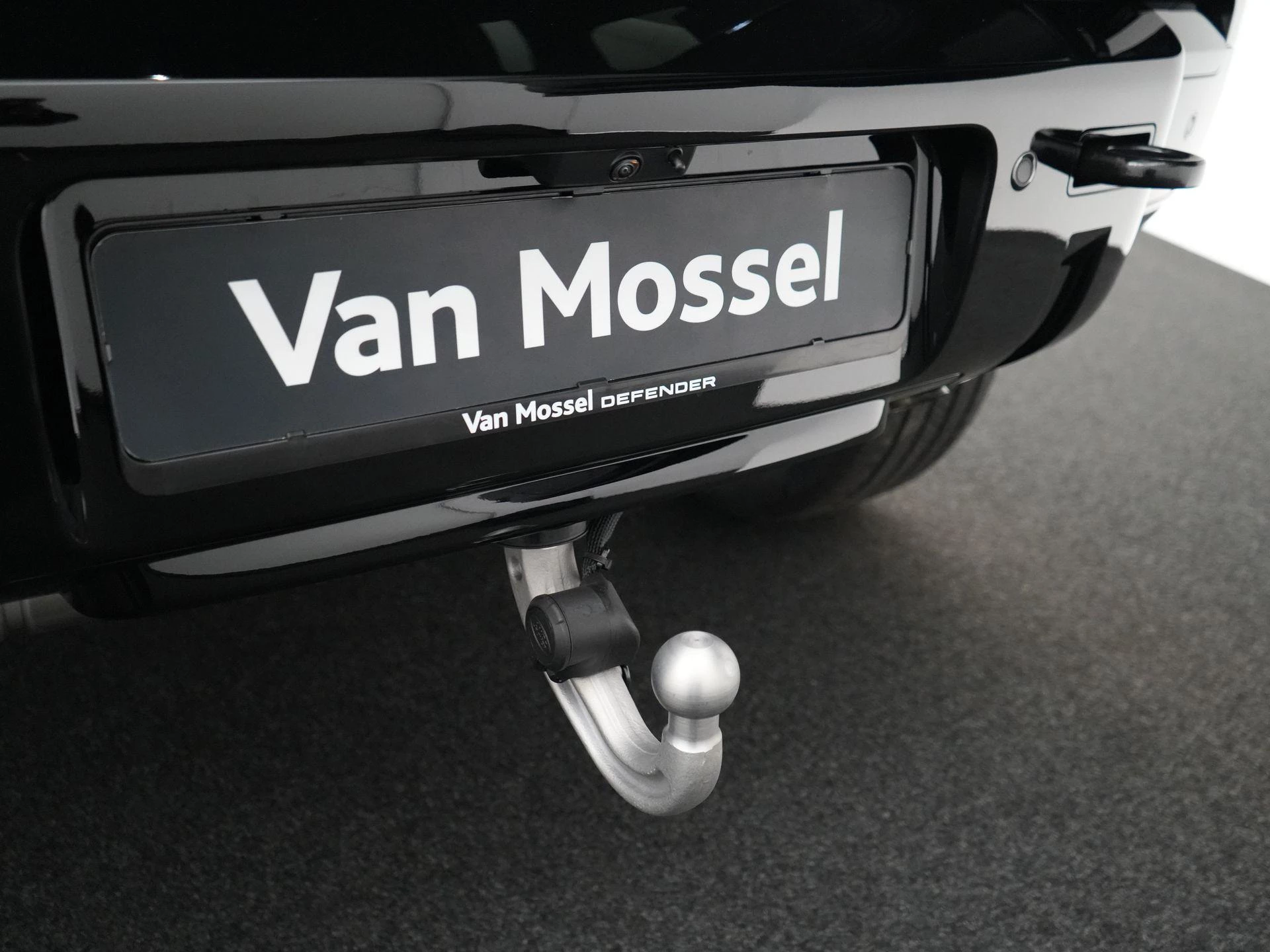 Land Rover-Defender-image-43