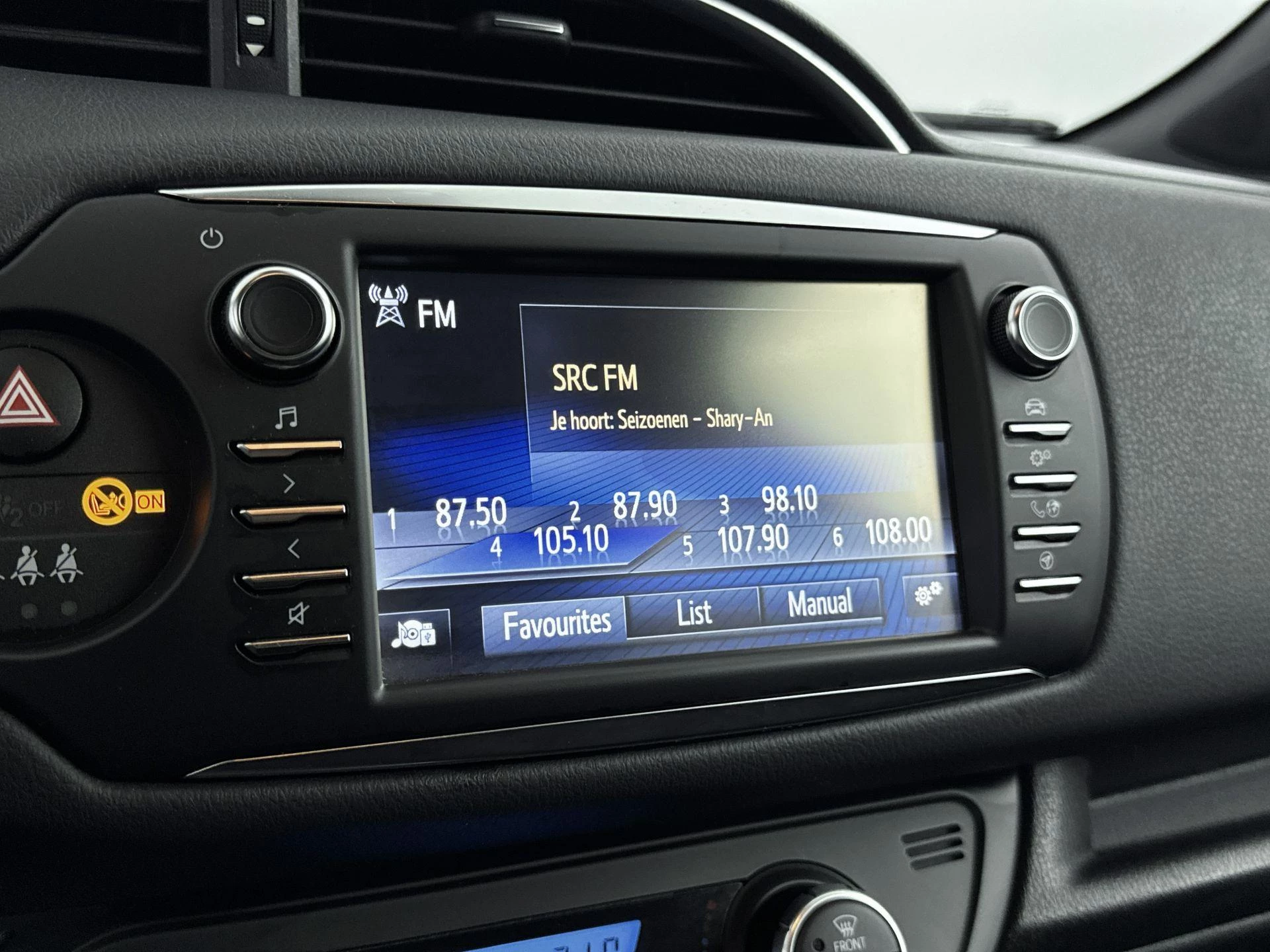 Toyota-Yaris-image-16