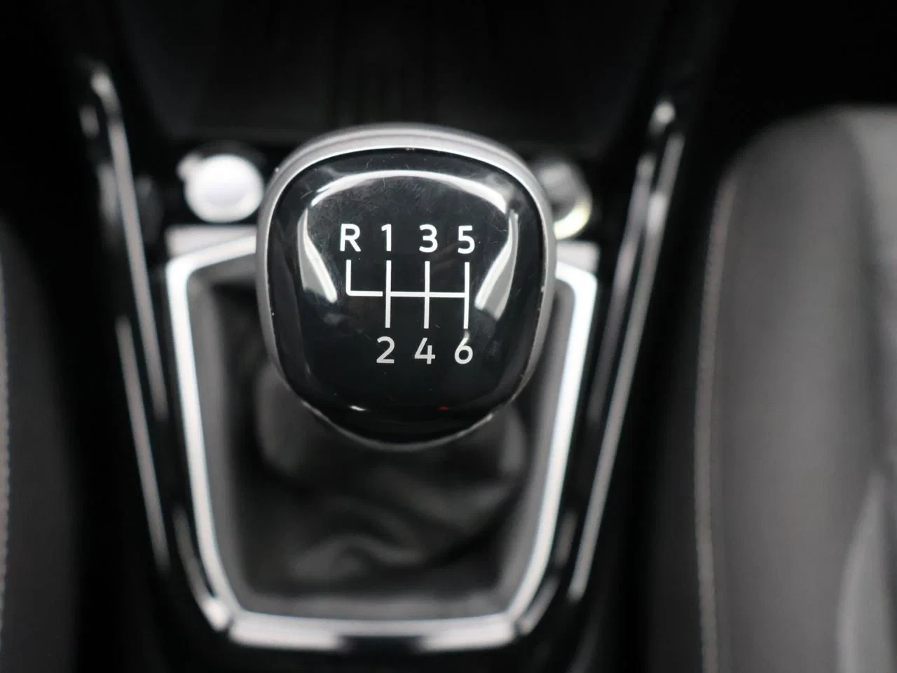 Volkswagen-T-Cross-image-20