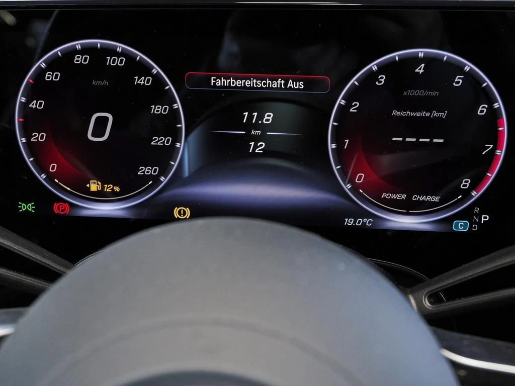Mercedes-Benz-CLA 200-image-16