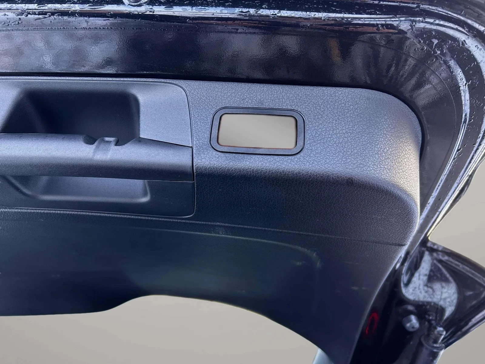 Mercedes-Benz-GLB-image-20