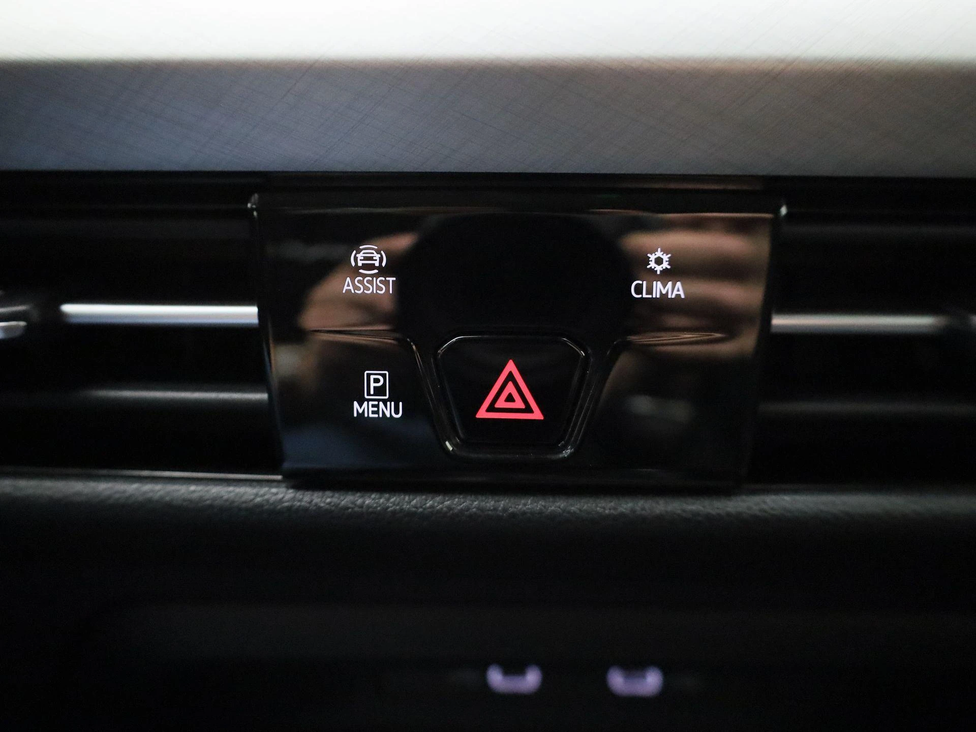 Volkswagen-Golf-image-19