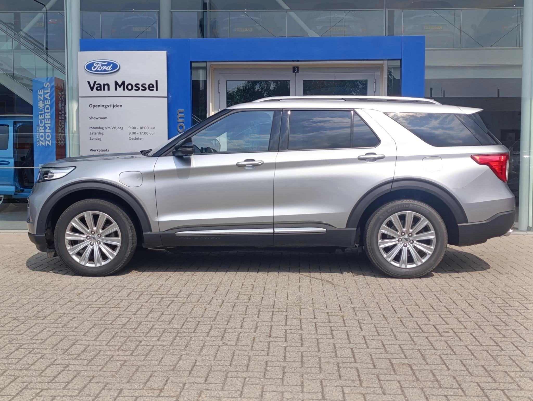 Ford-Explorer-image-5