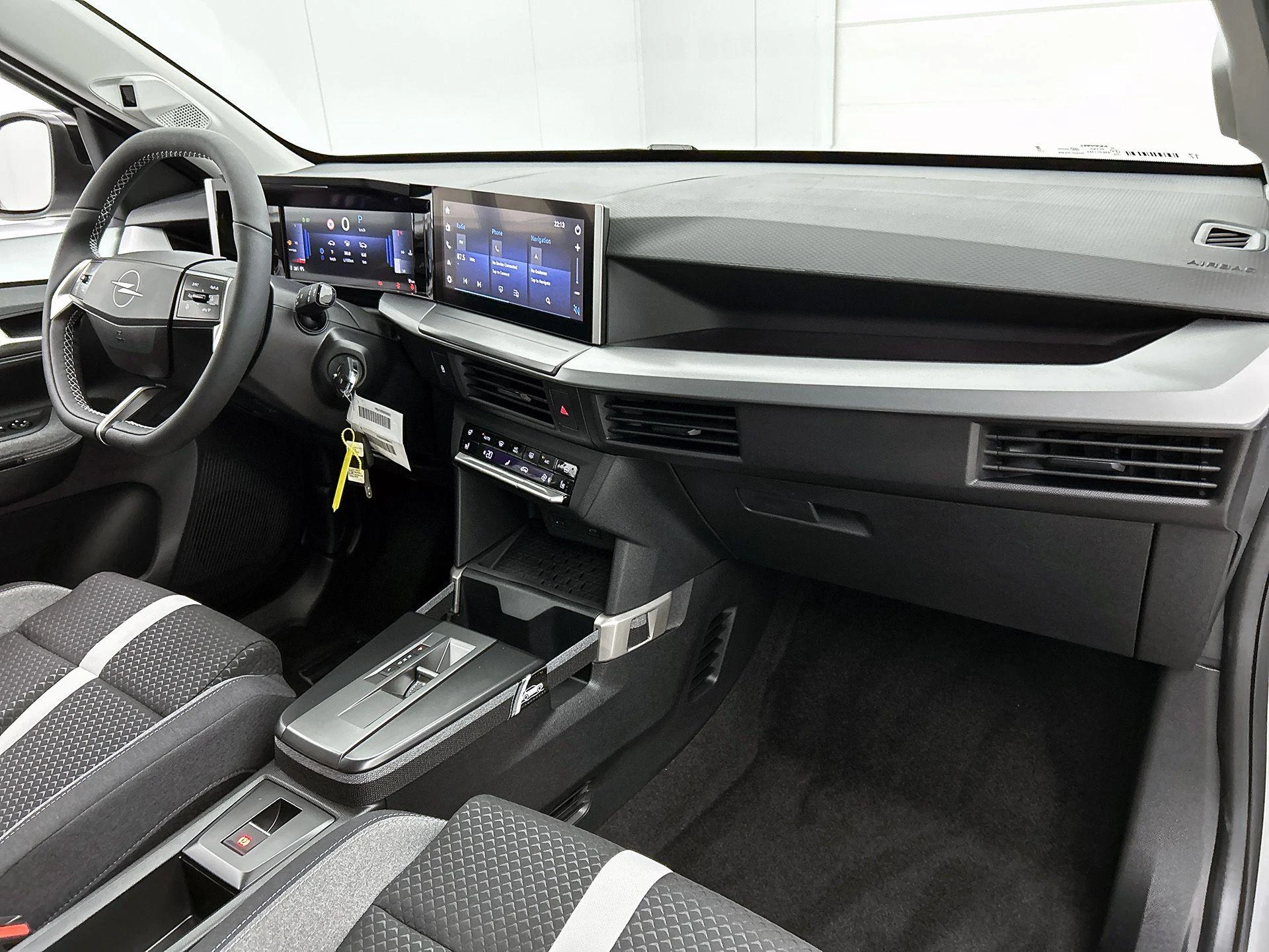 Opel-Frontera-image-21