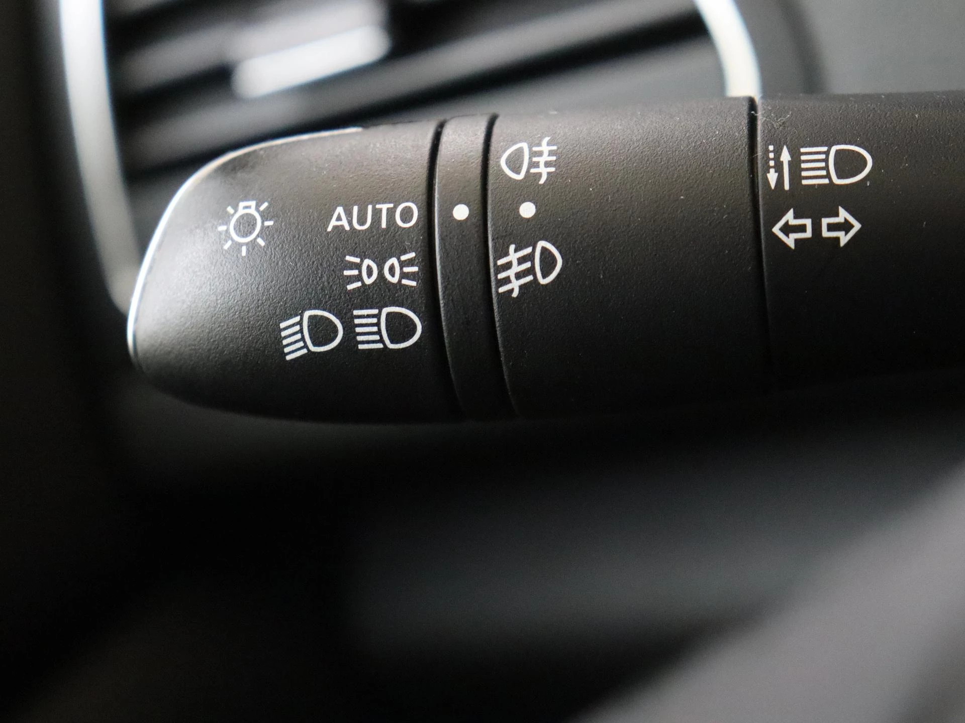 Renault-Mégane Estate-image-21