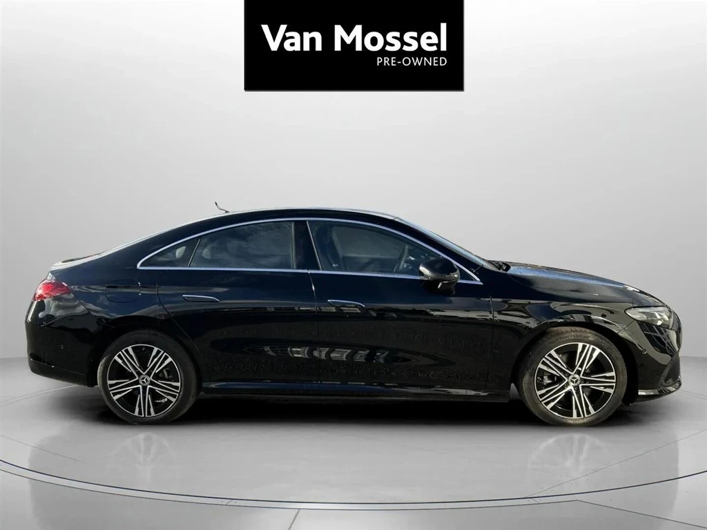 Mercedes-Benz-CLA-image-3
