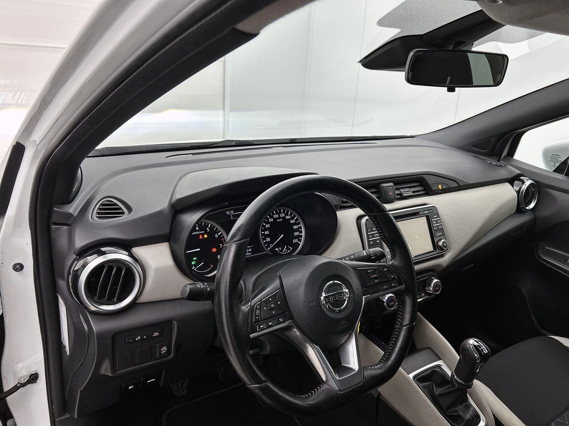 Nissan-Micra-image-16