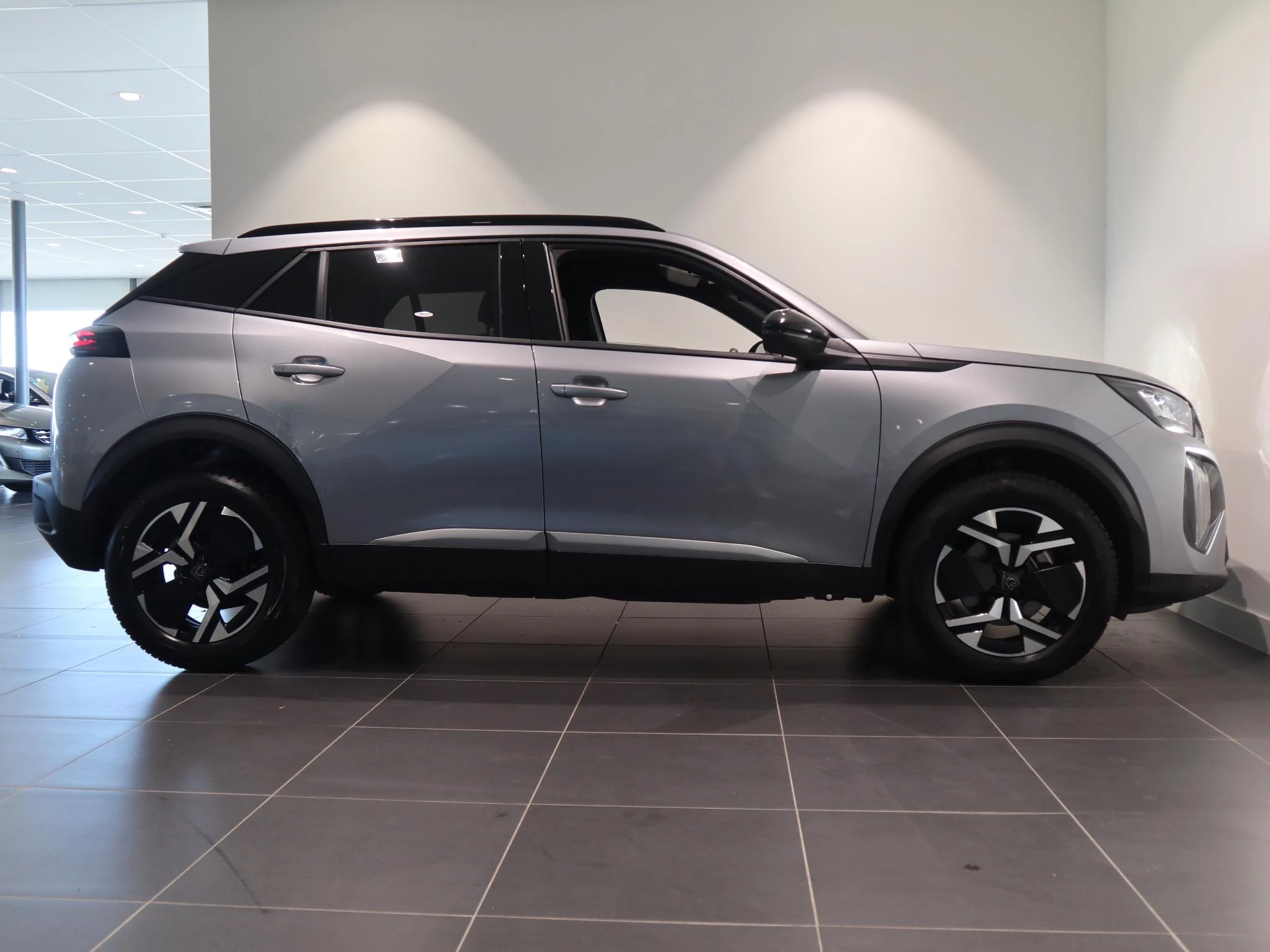 Peugeot-2008-image-6