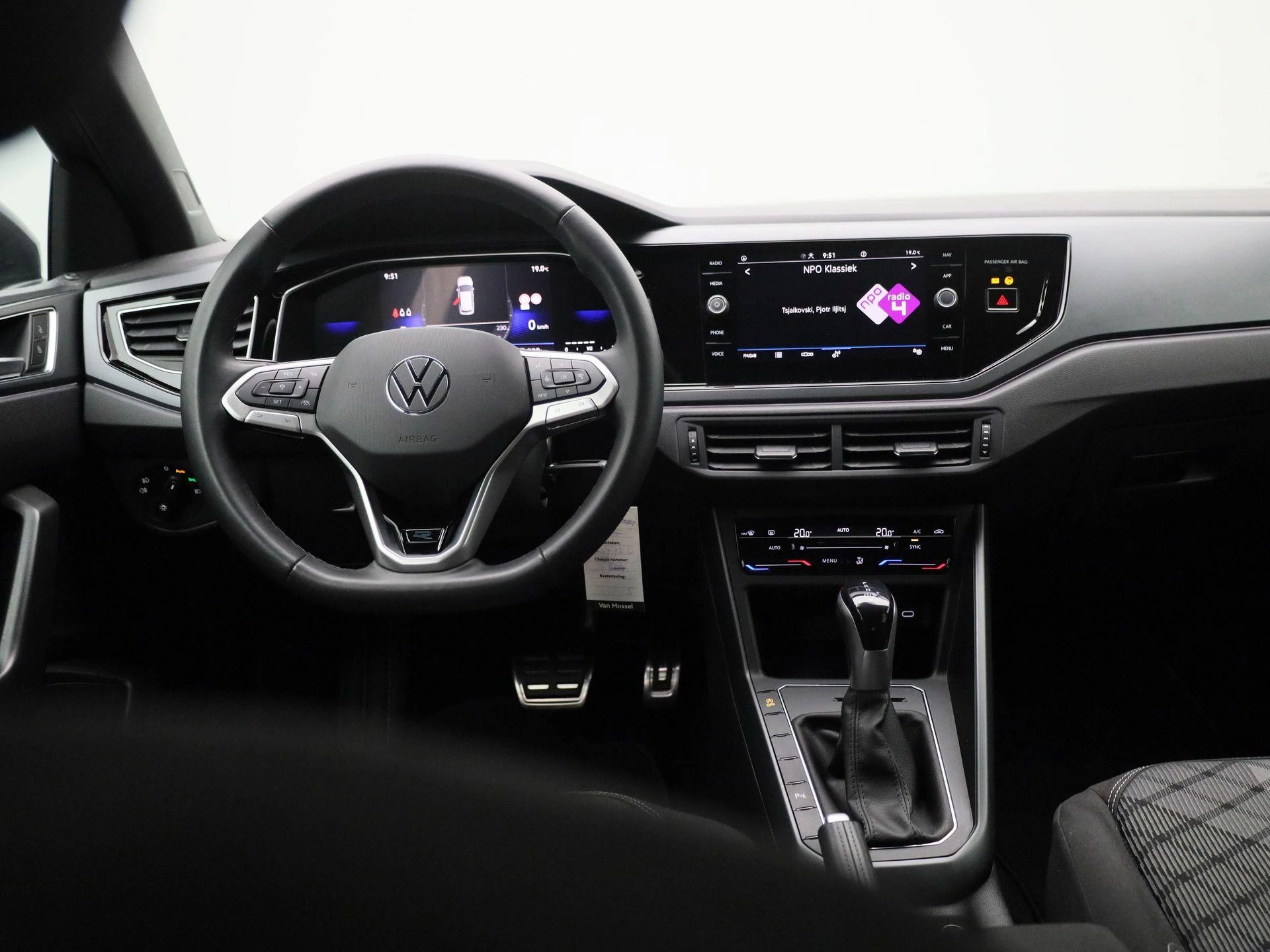 Volkswagen-Taigo-image-6