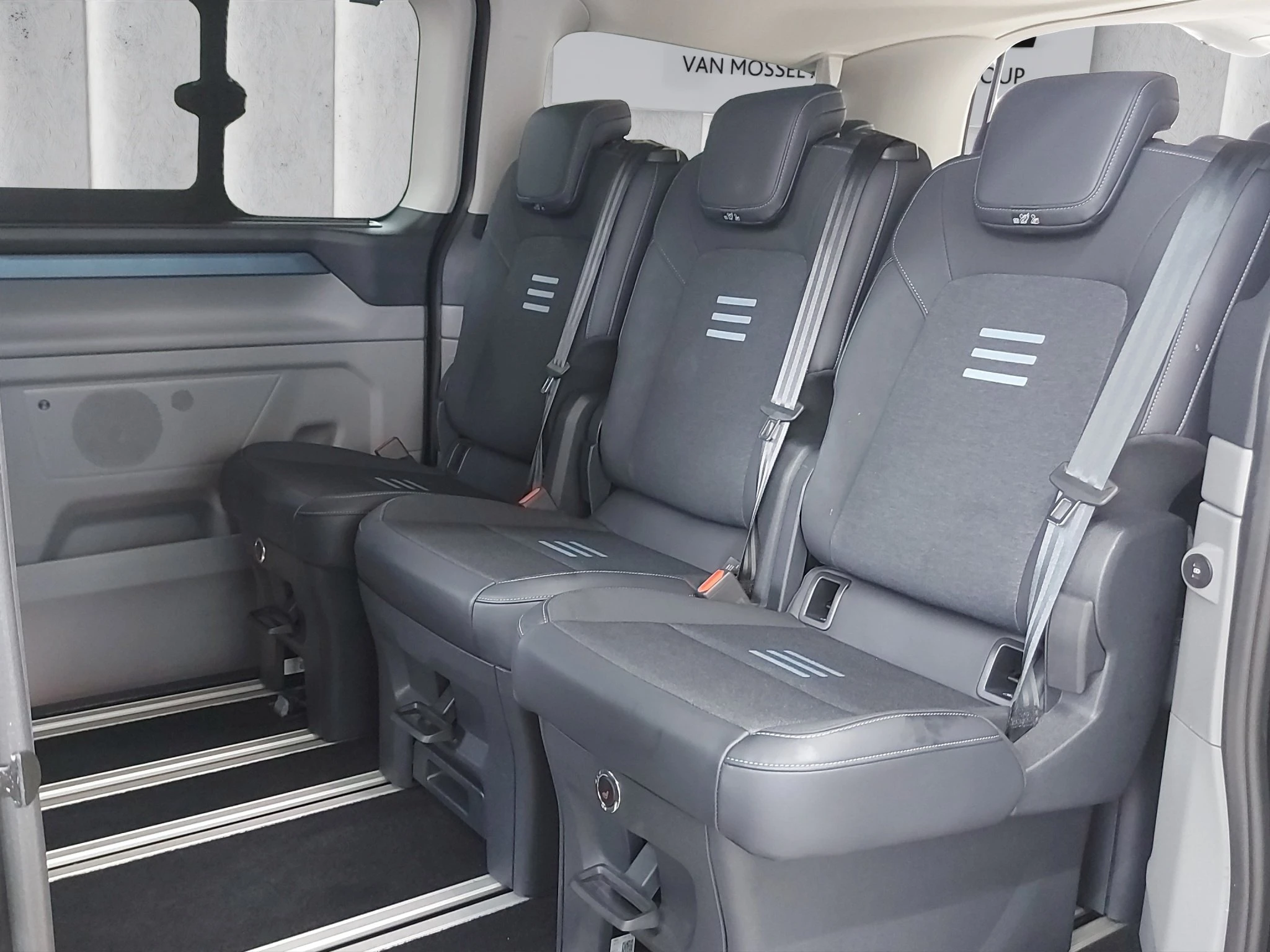 Ford-Tourneo Custom-image-10