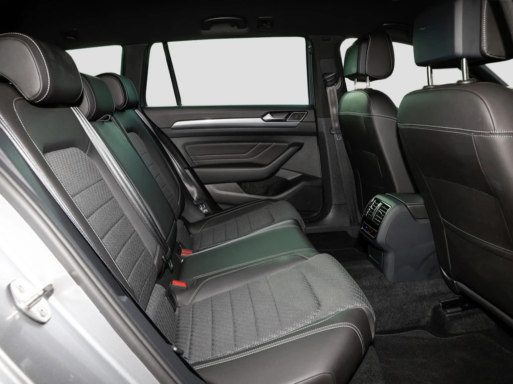 Volkswagen-Passat-image-9