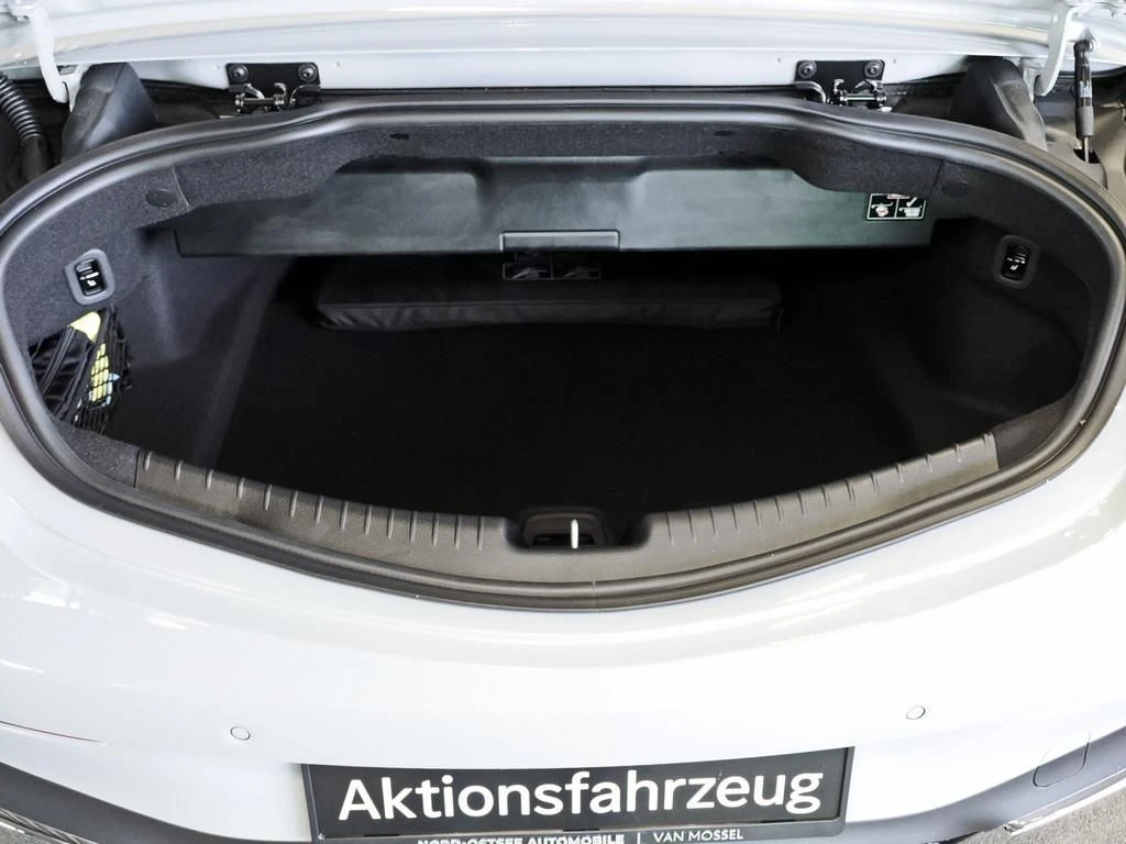 Mercedes-Benz-CLE 300-image-15