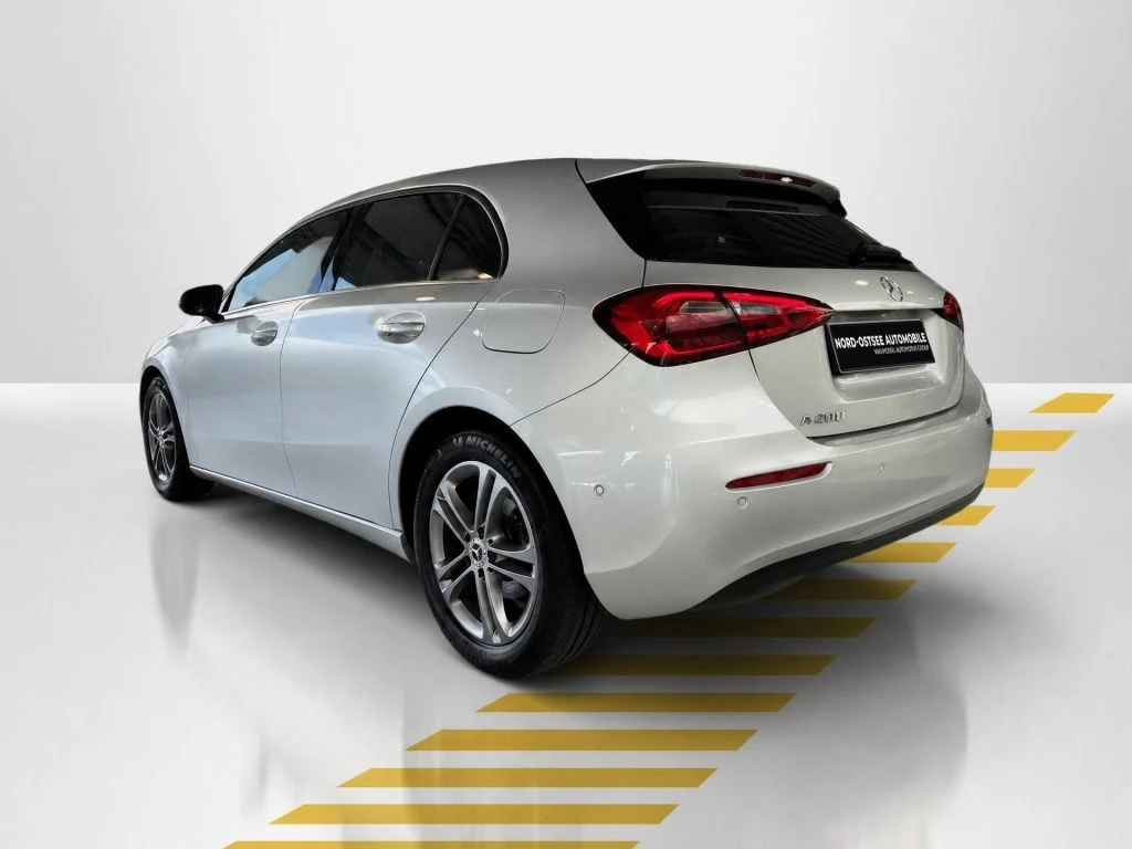 Mercedes-Benz-A-Klasse 200-image-9