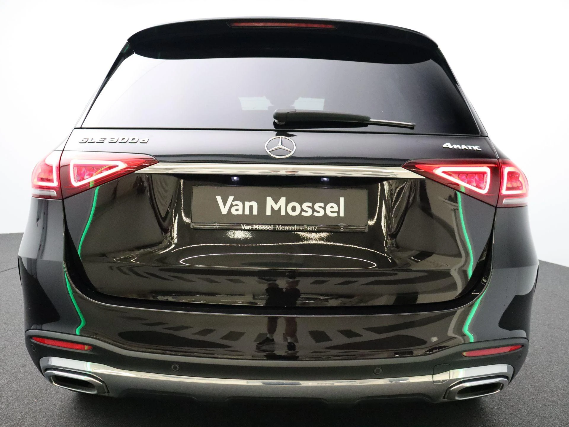 Mercedes-Benz-GLE-image-27
