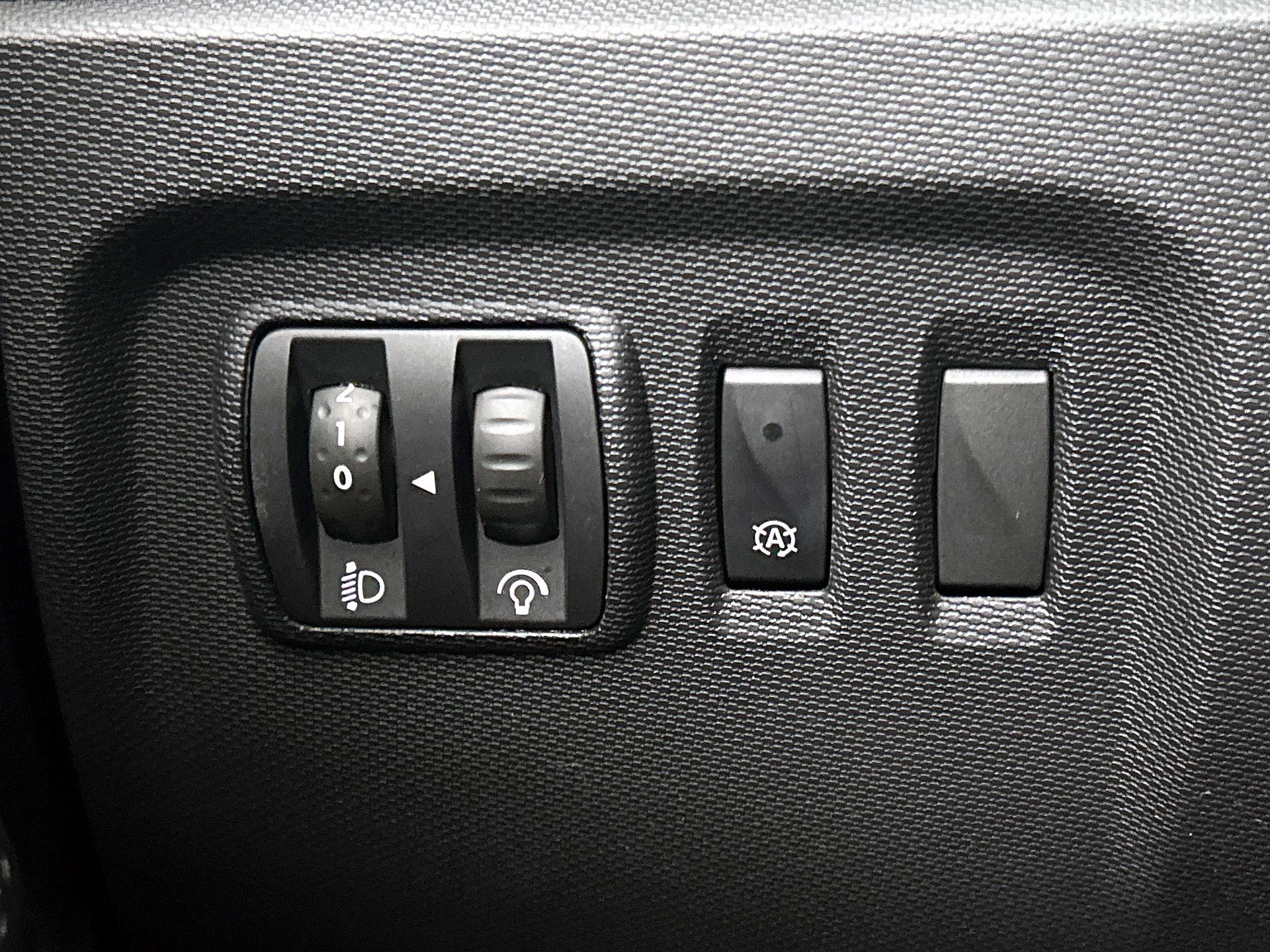 Renault-Captur-image-15