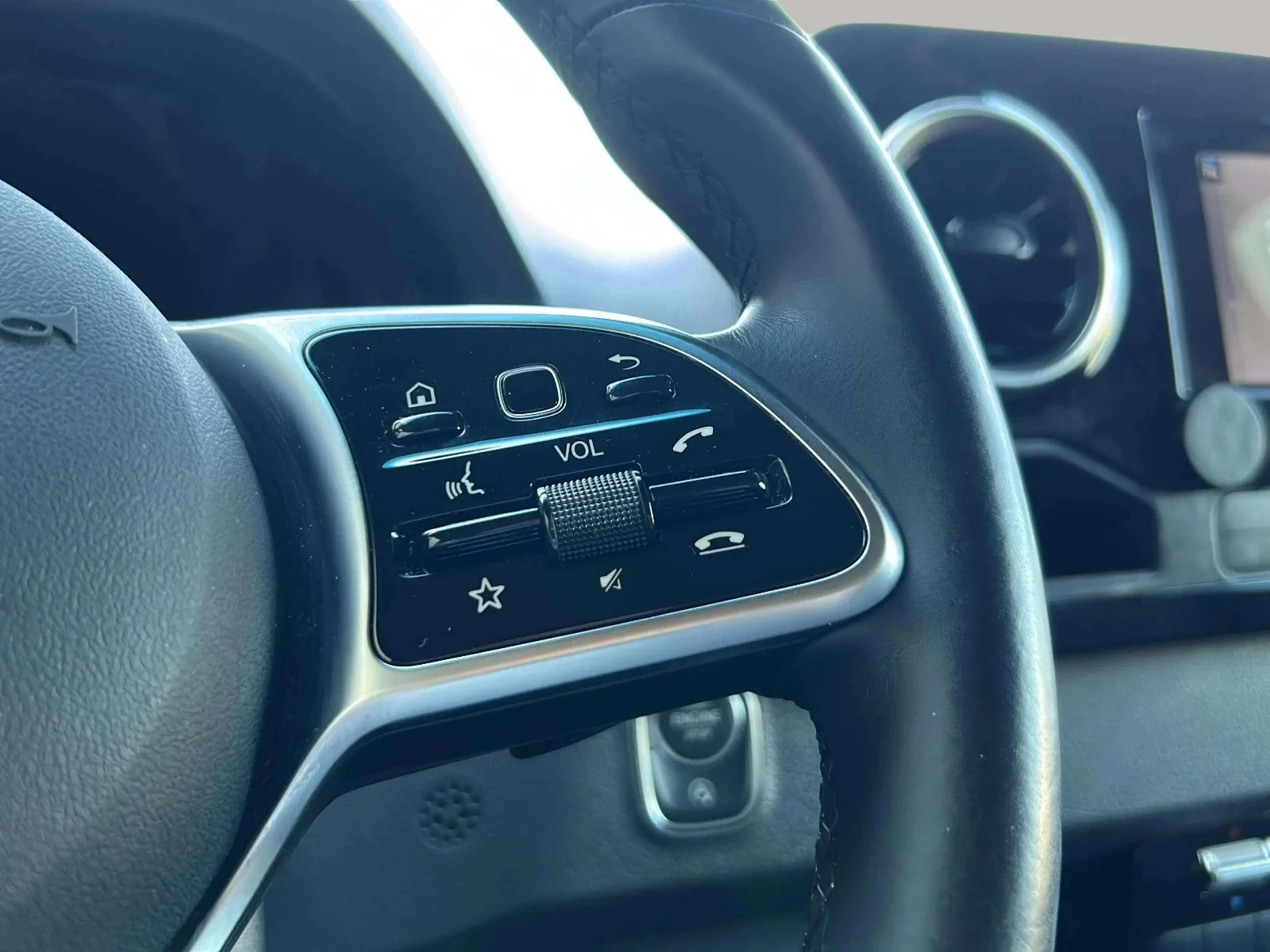 Mercedes-Benz-Sprinter-image-11