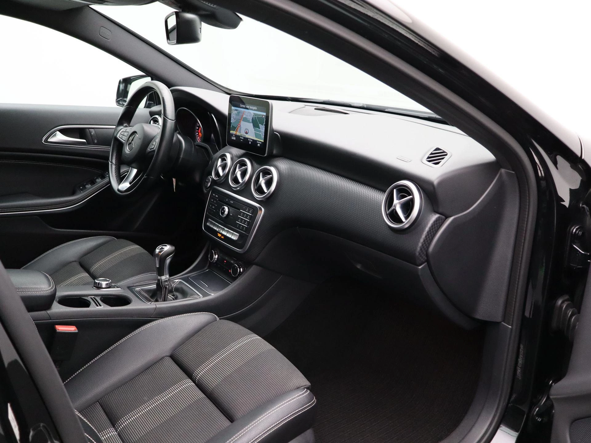 Mercedes-Benz-A-Klasse-image-28