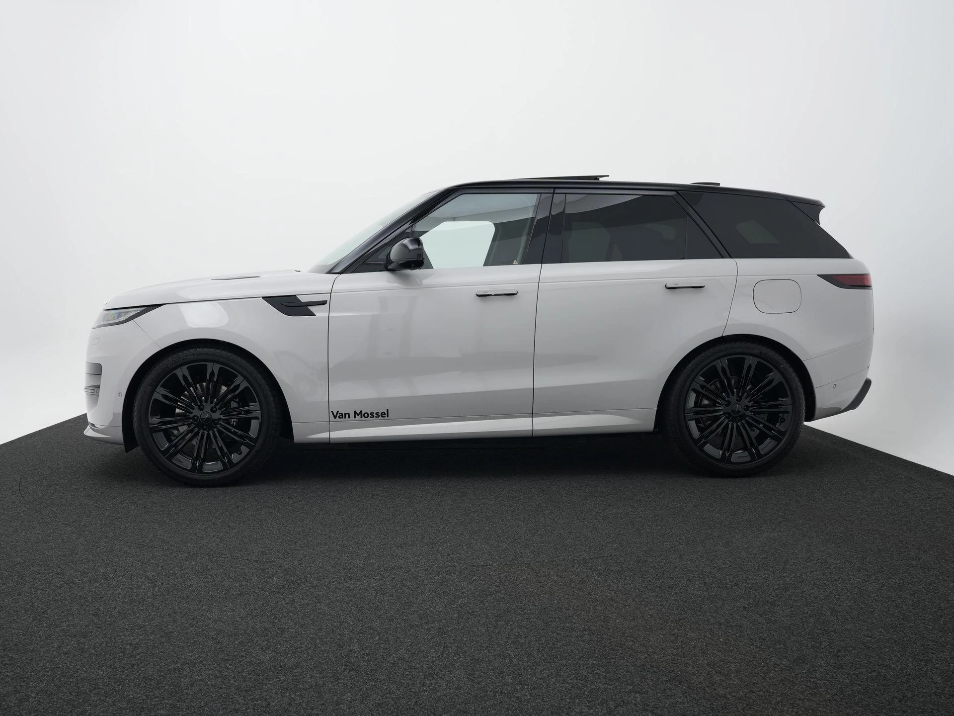 Land Rover Range Rover Sport 3.0 P460e MOMENTUM EDITION
