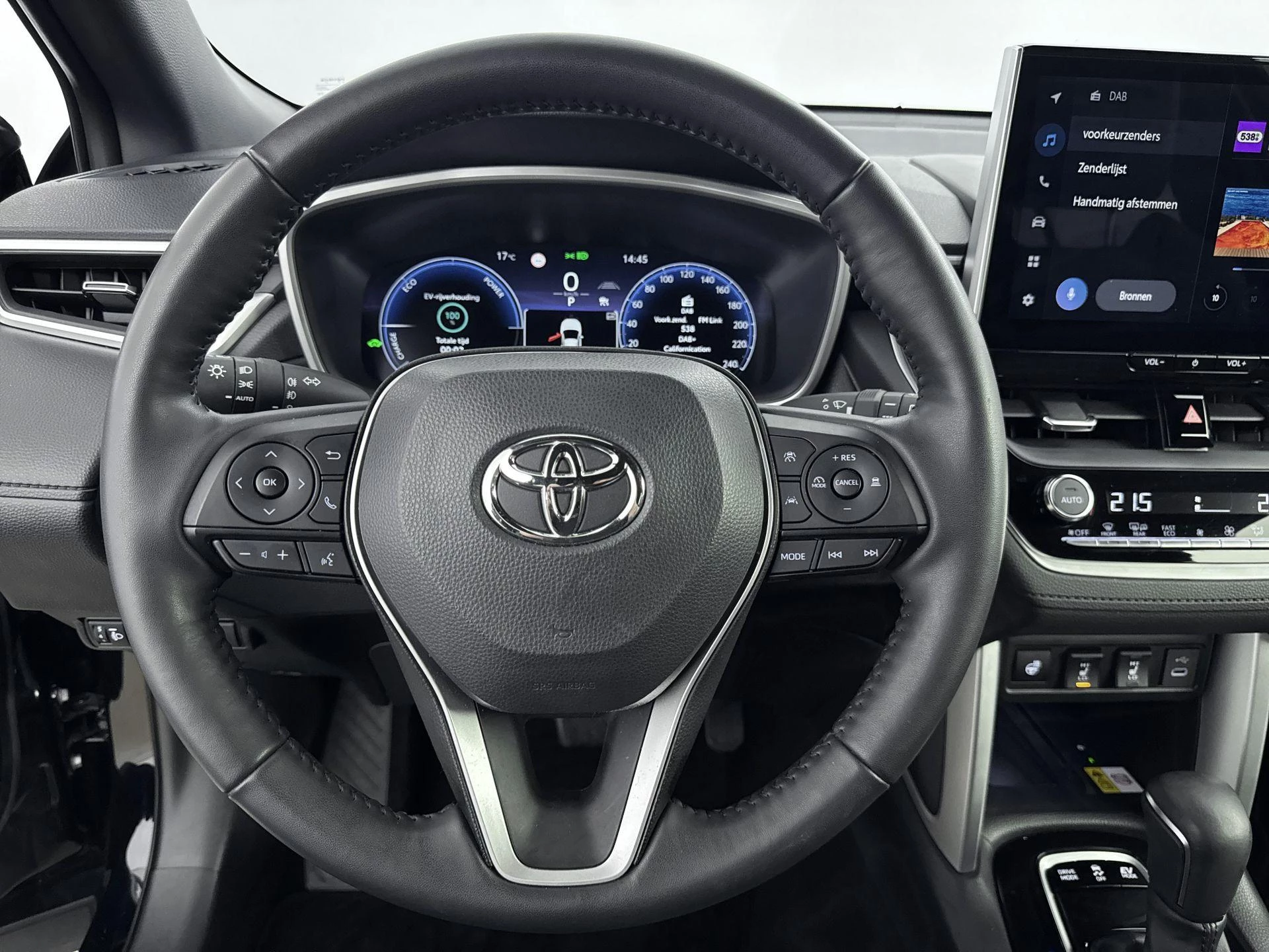 Toyota-Corolla Cross-image-24