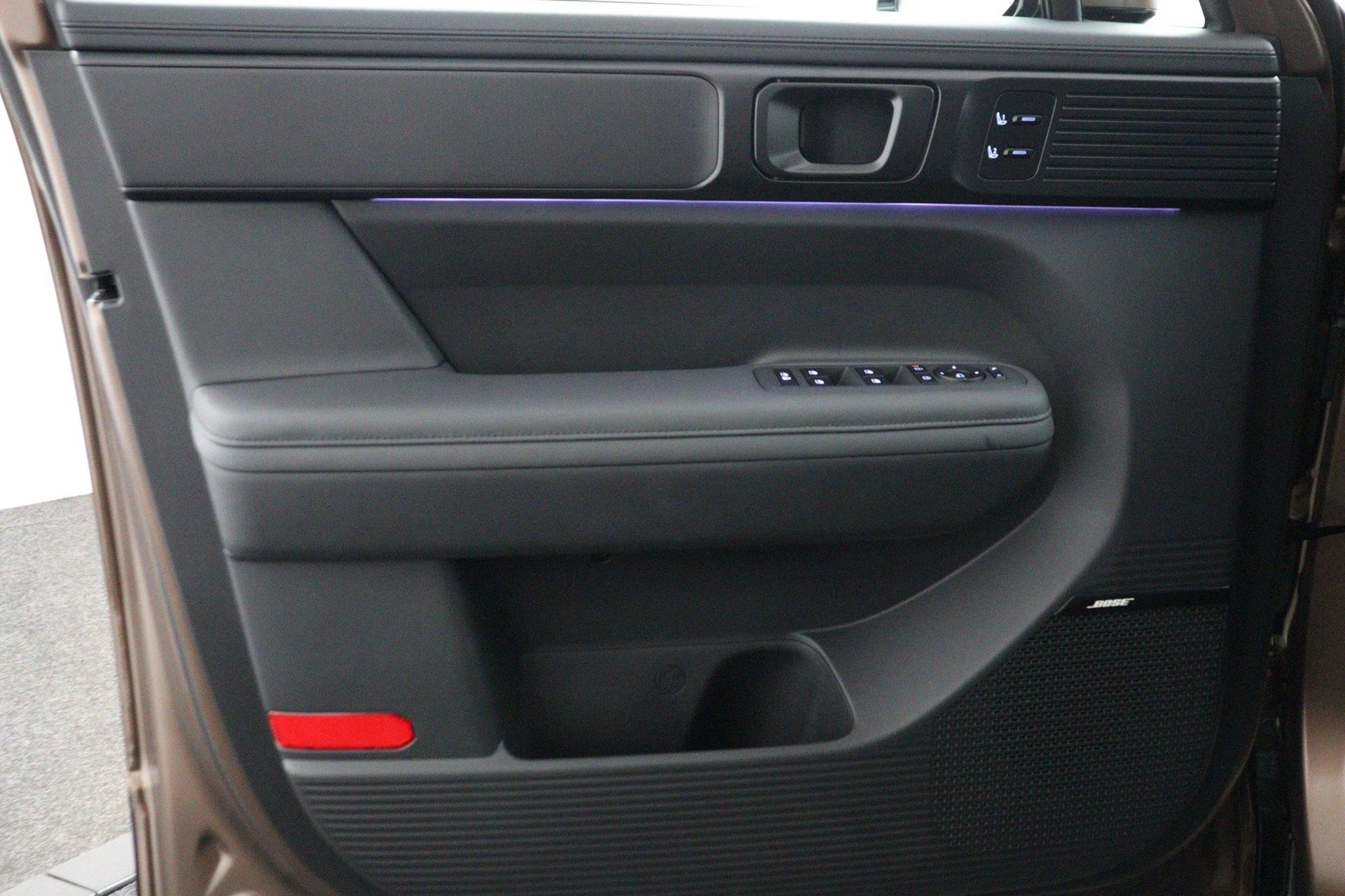 Hyundai-Santa Fe-image-45