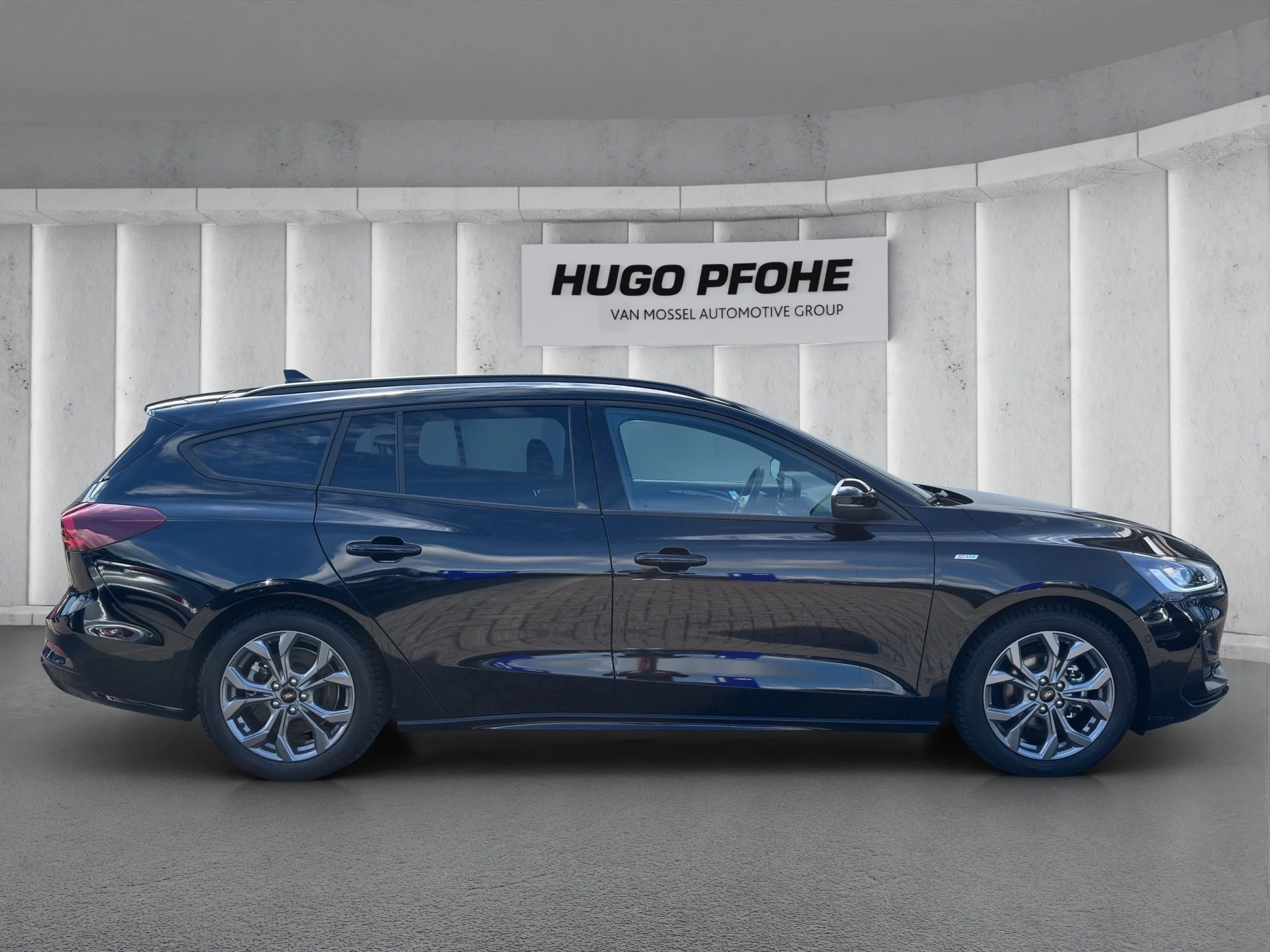 Ford Focus ST-Line X Turnier Aut.*AHK*ACC*HUD*KAM*NAVI*WINTER-PKT.