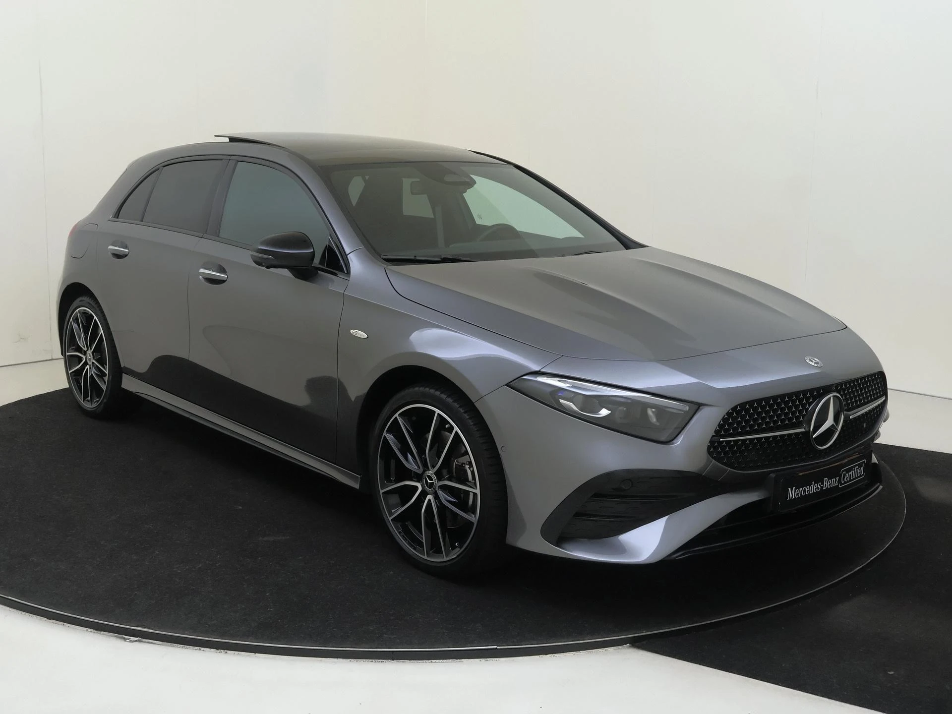 Mercedes-Benz A-Klasse 250 e Business Solution AMG