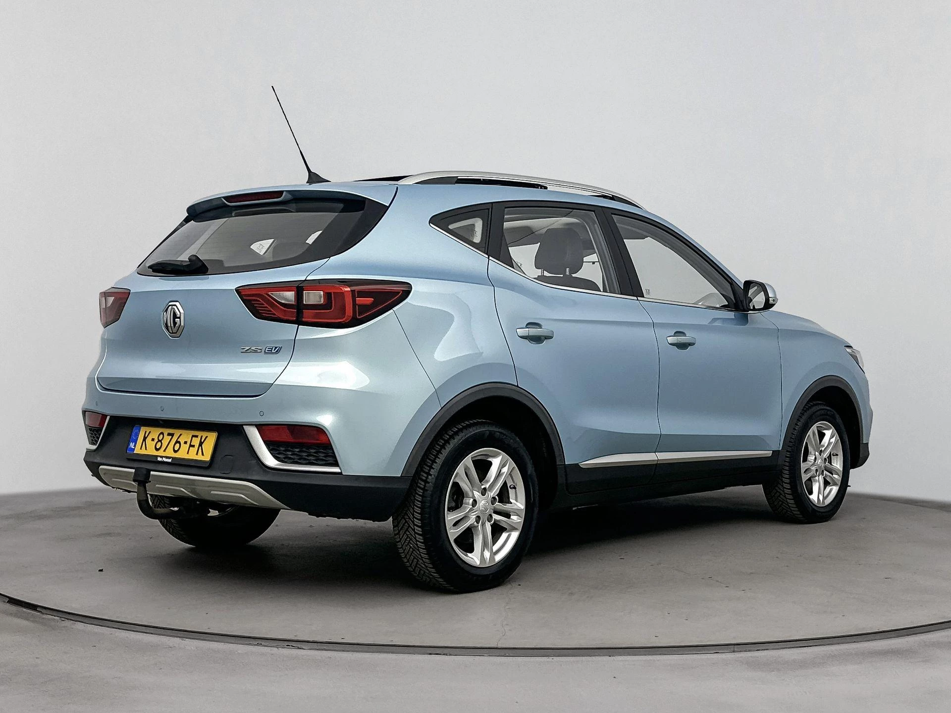 MG ZS EV MG Luxury 45 kWh 143PK