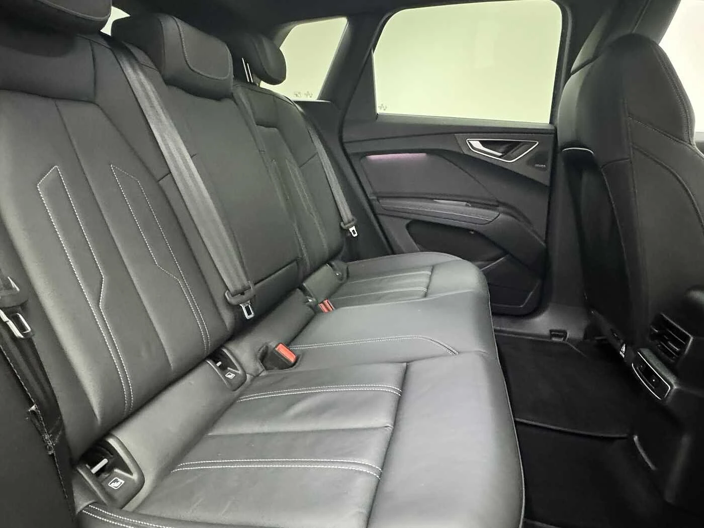 Audi-Q4 e-tron-image-16